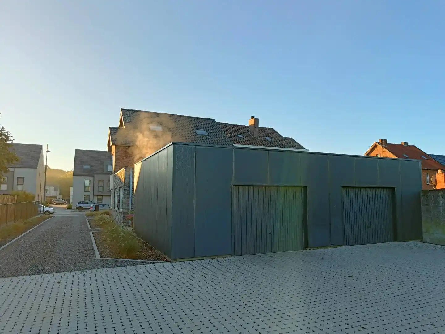Instapklaar duplexappartement met 2 slpk, terras, garage & 2 parkeerplaatsen te huur in Bilzen foto 22