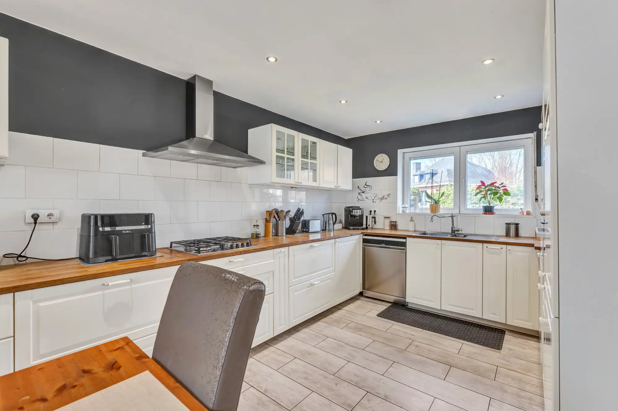 Gerenoveerde woning op 24a 12ca foto 10