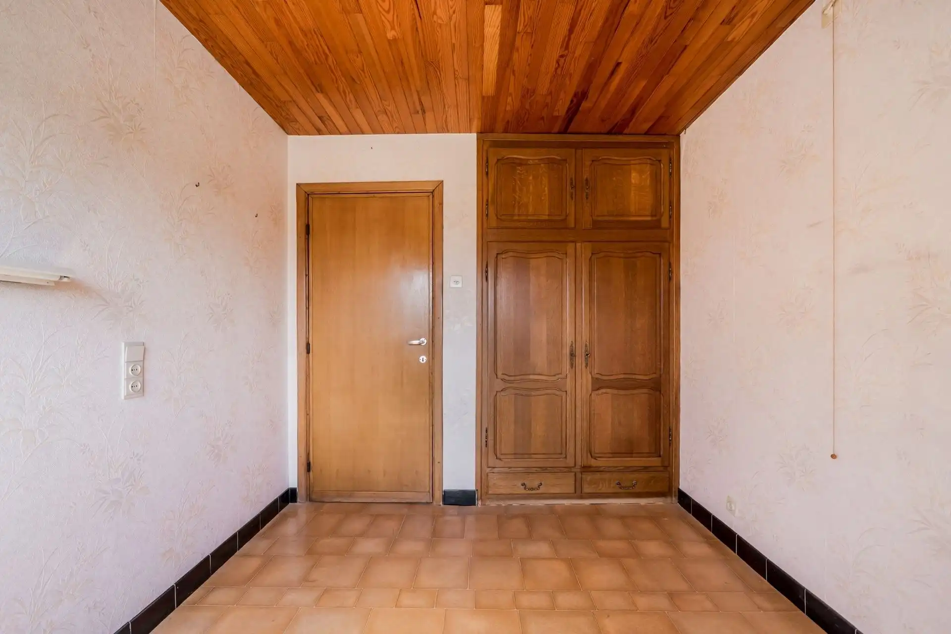Te renoveren woning op toplocatie! foto 14