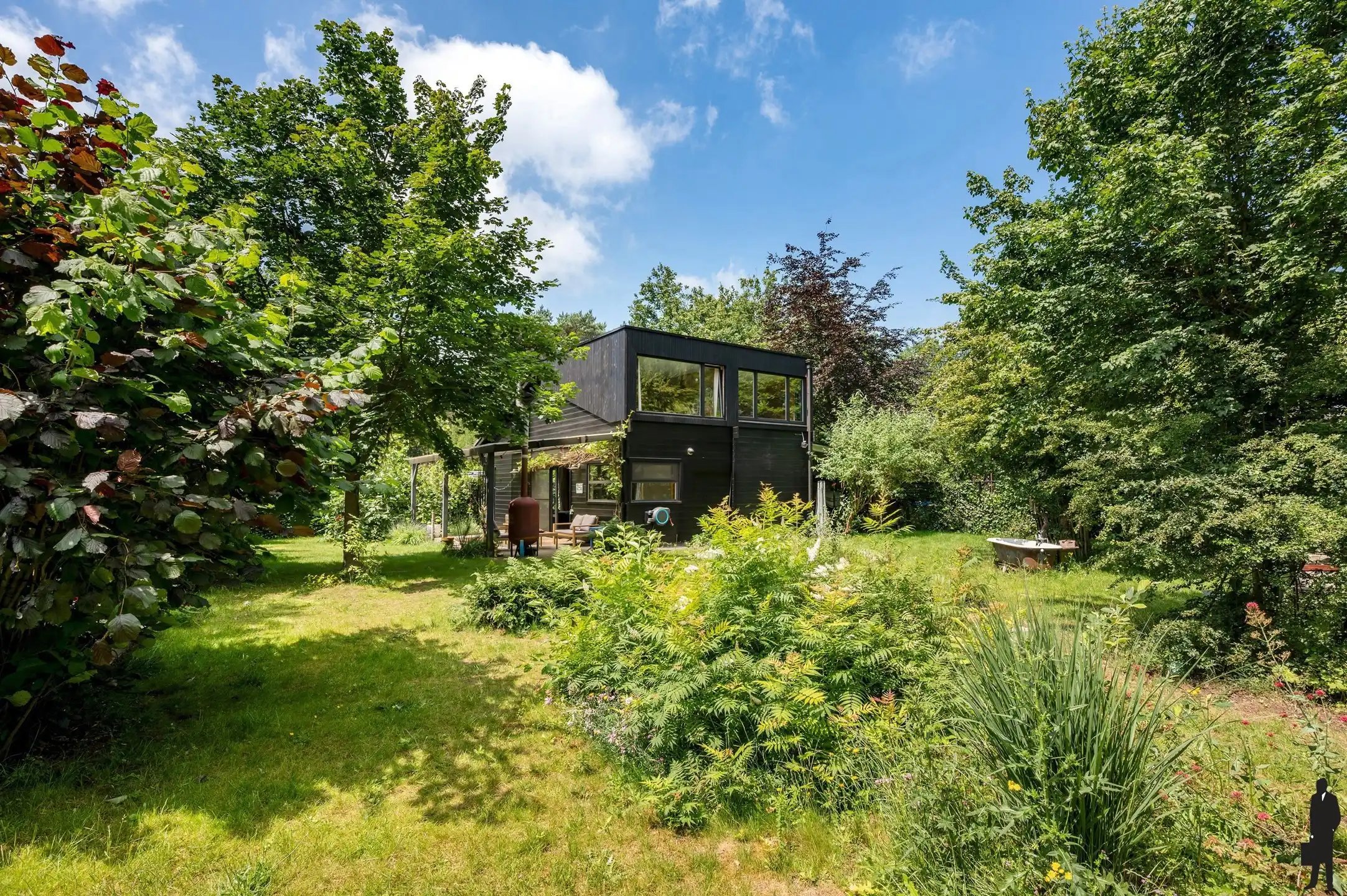 Charmante woning met 2 slaapkamers, afgesloten tuin en rustige ligging te Wuustwezel foto {{pictureIndex}}