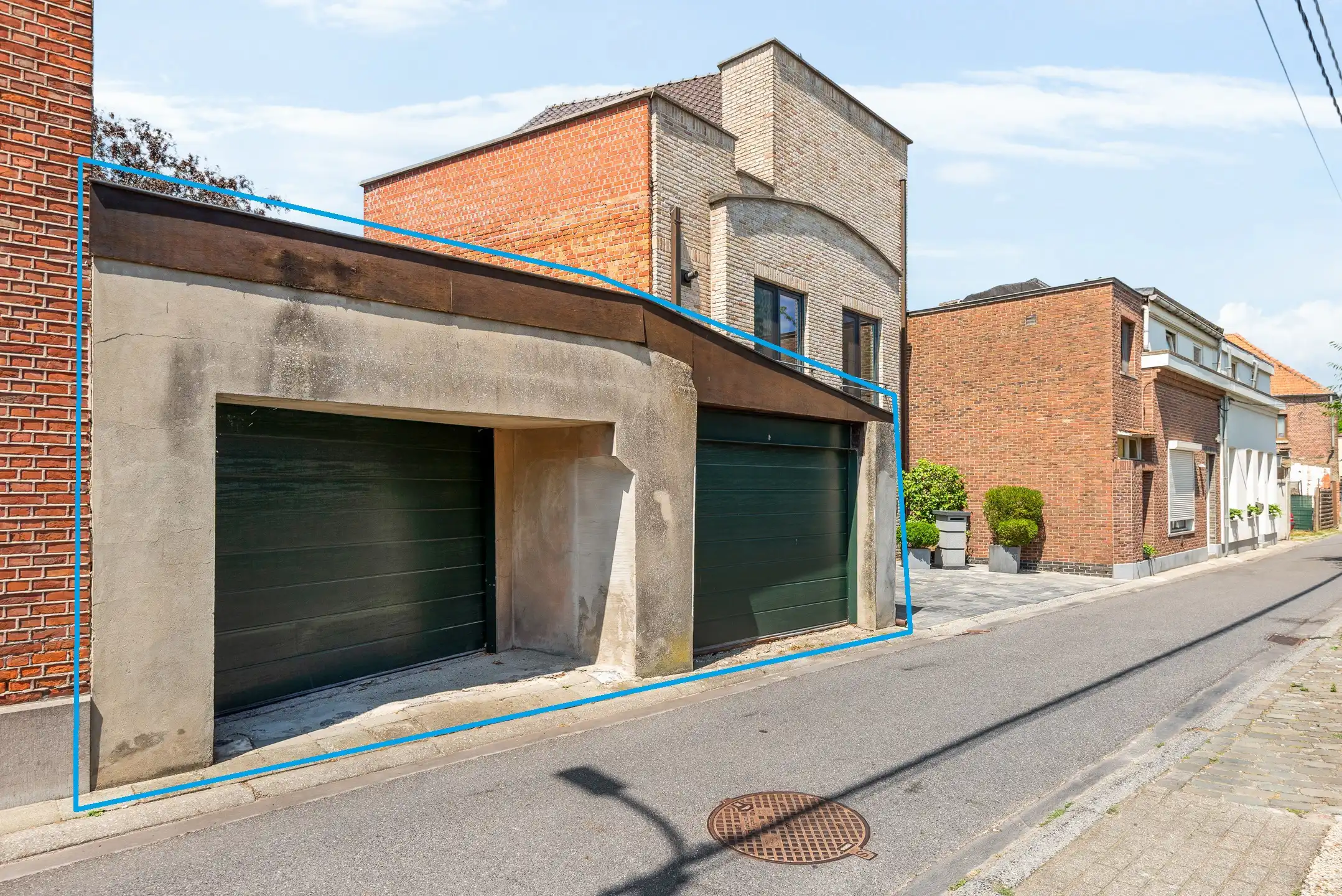 Op een topligging gelegen ruime gezinswoning met zonnige tuin en dubbele garage.  foto 3