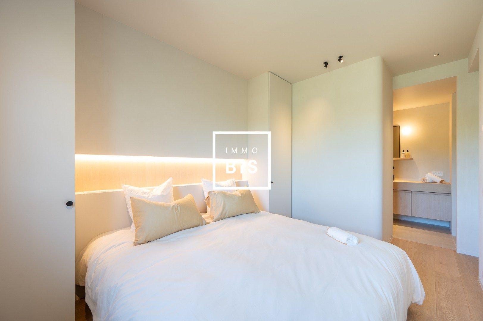 Prachtig gerenoveerd appartement in een park van 5ha in het Zoute foto 12