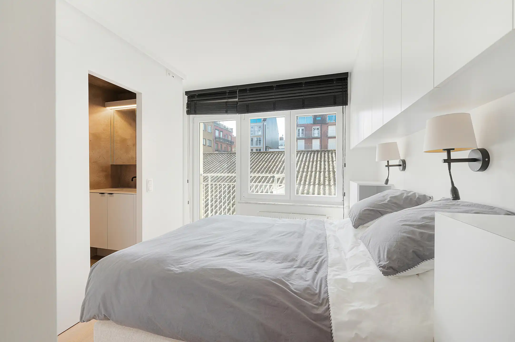 Stijlvol gerenoveerd appartement met frontaal zeezicht   foto 21