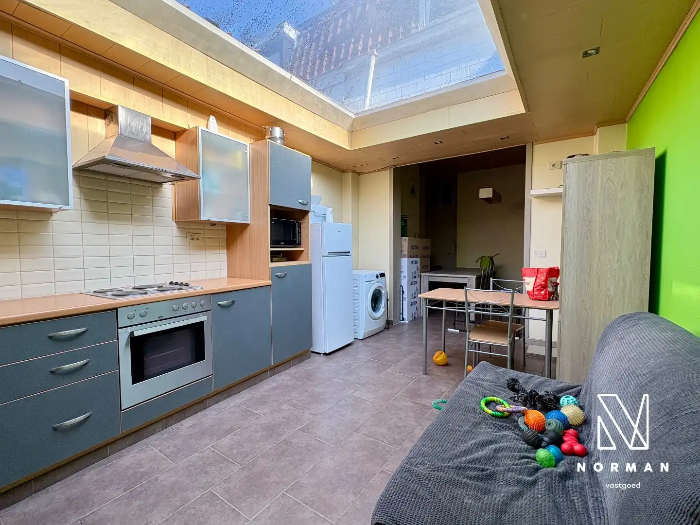 Rijwoning met 3 slaapkamers te koop in Harelbeke foto 2