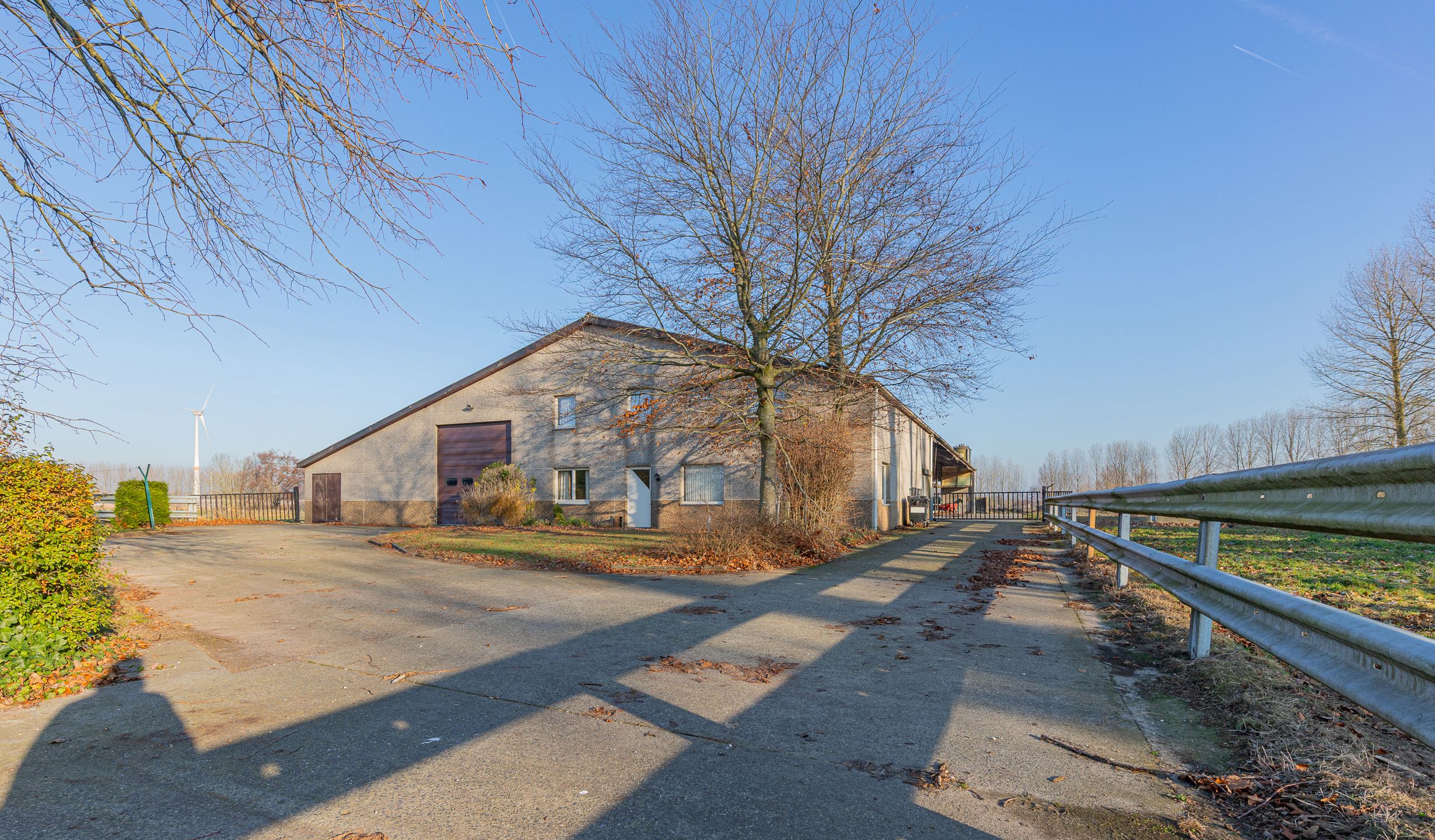 LAARNE- &nbsp;Landbouweigendom met geïntegreerde woning&nbsp; foto 2