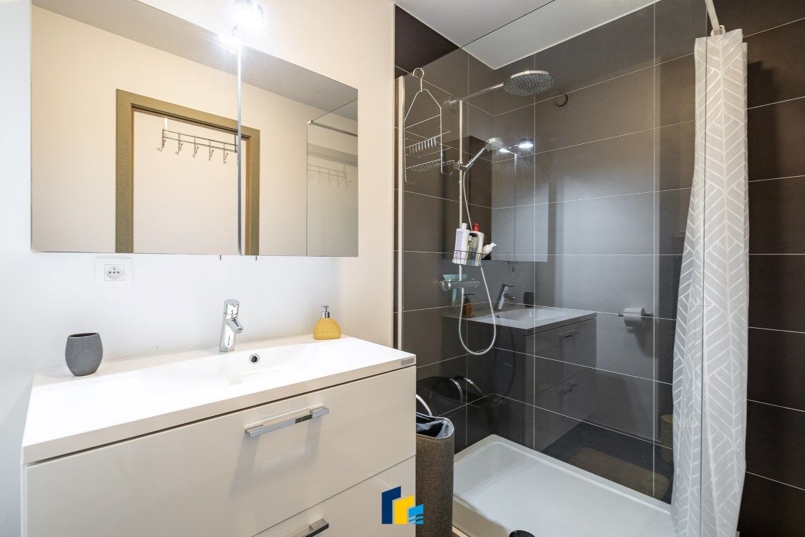 Stijlvolle studio met balkon in rustige setting foto 9