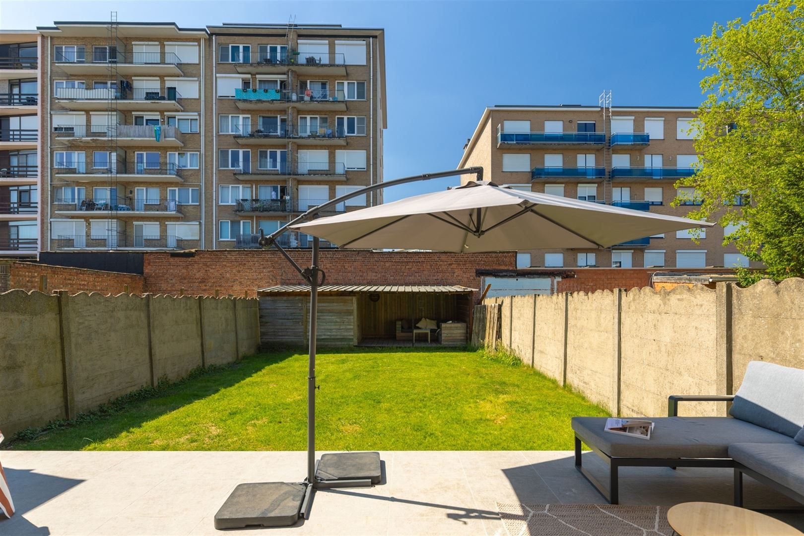 Twee ruime appartementen of één royale gezinswoning op centrale locatie foto 20