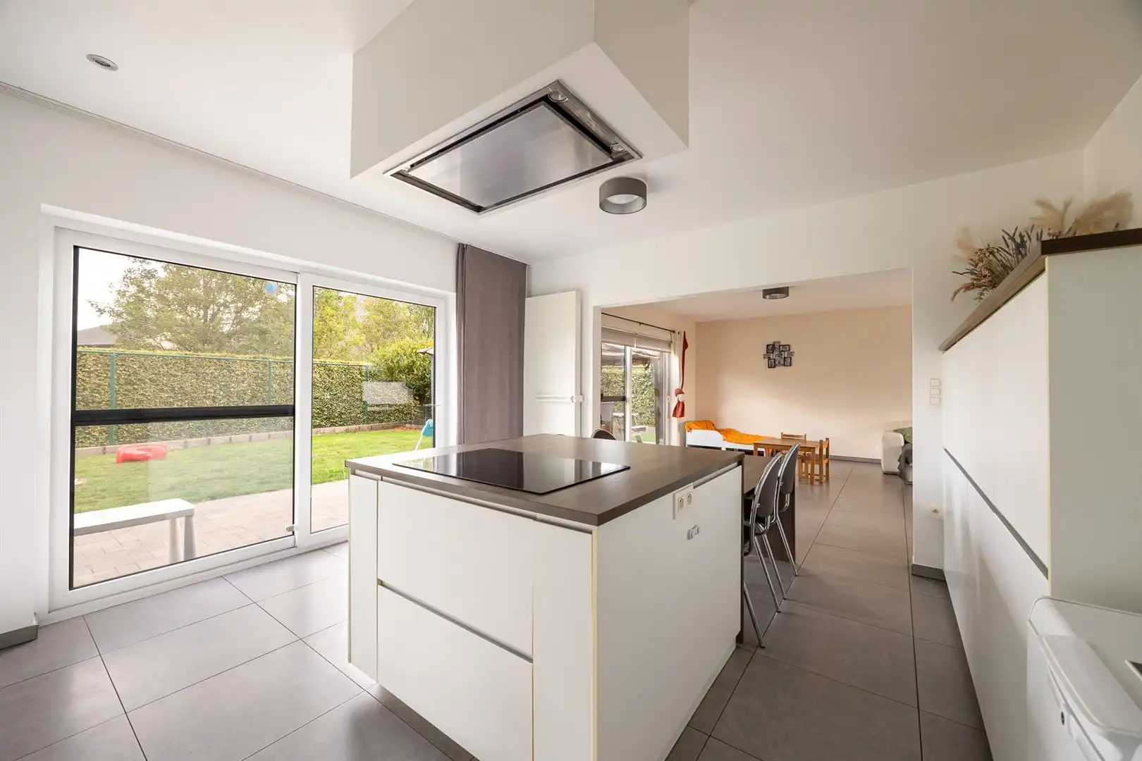 Zeer ruime woning met vier slaapkamers te Rillaar! foto 4