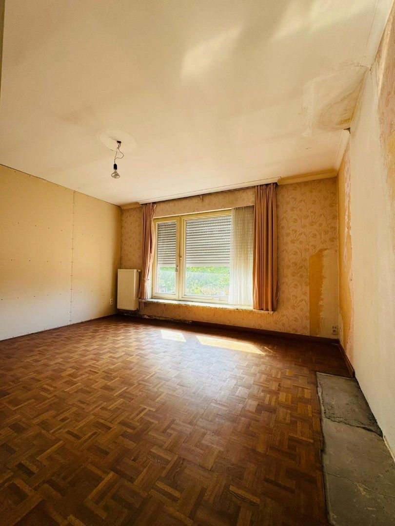 Te renoveren handelswoning op 3239 m² te koop inclusief aangrenzende bouwgrond foto 16