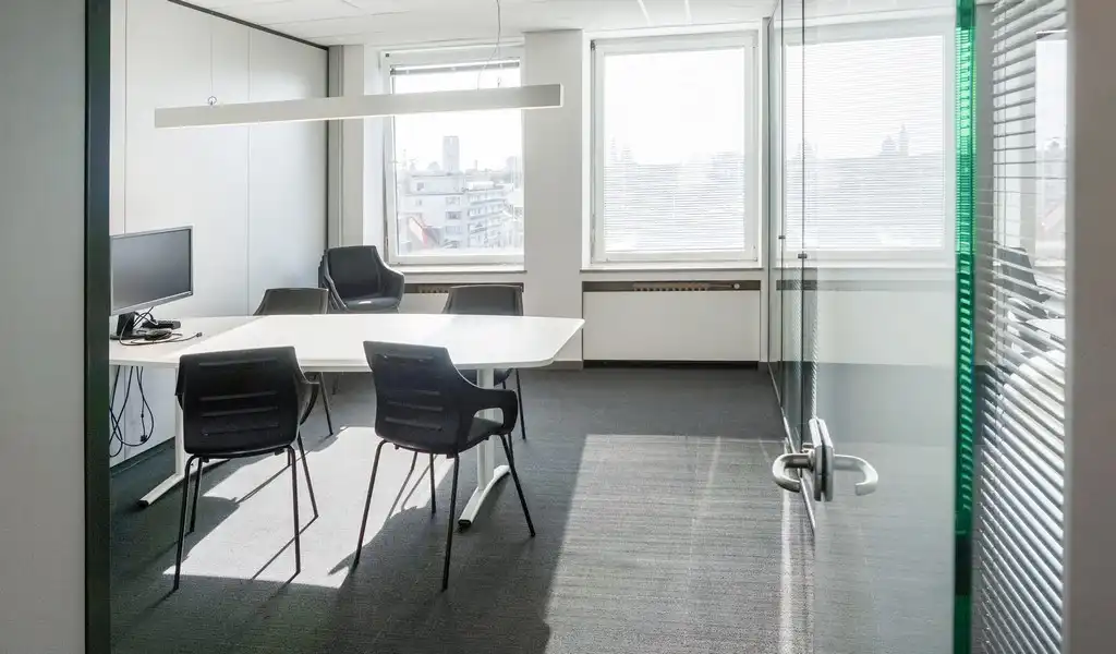 Kantoren te huur in Lieven Bauwens Building te Gent foto 11