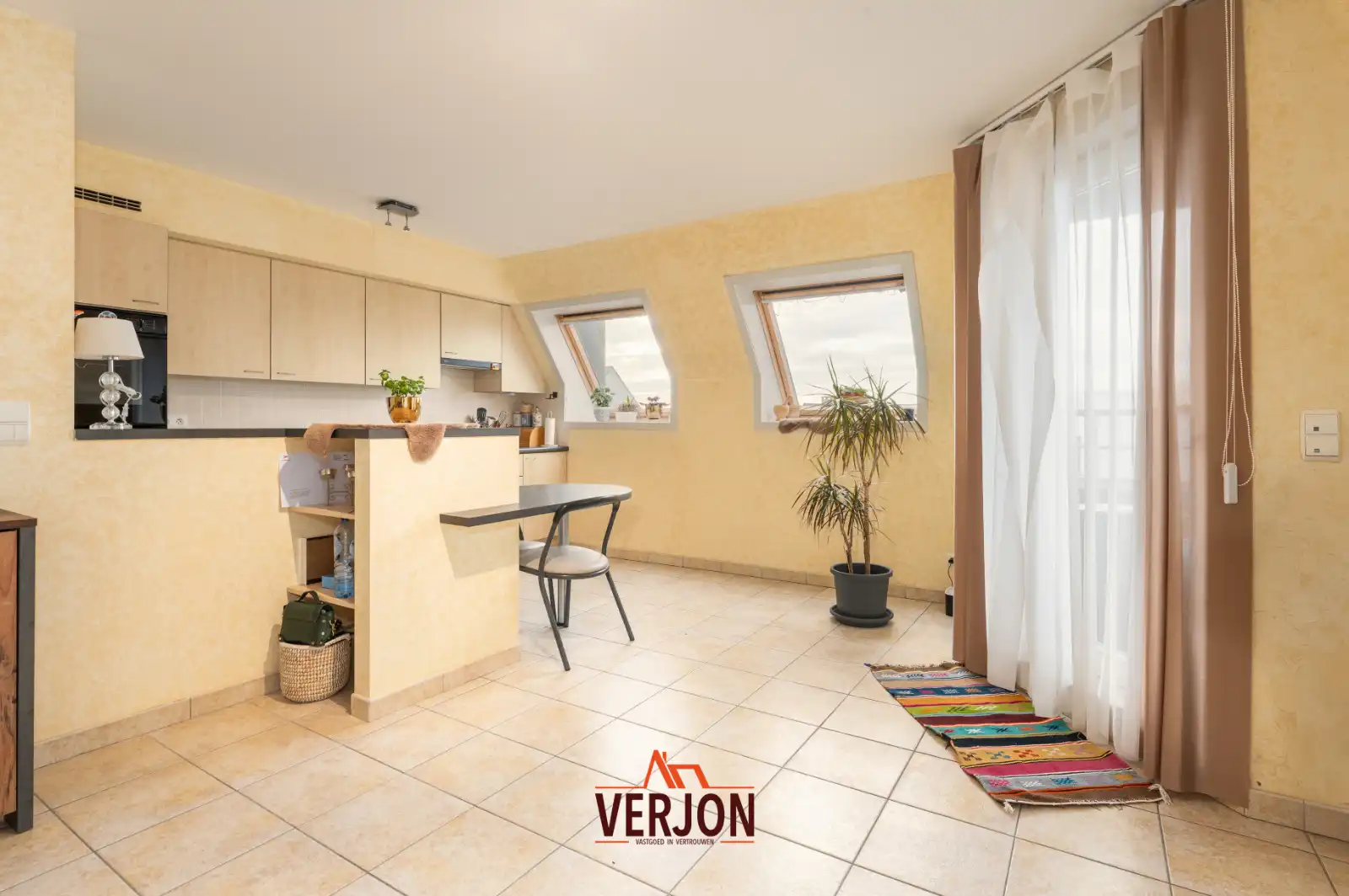 Ruim en gezellig appartement in het centrum van Ardooie! foto 7