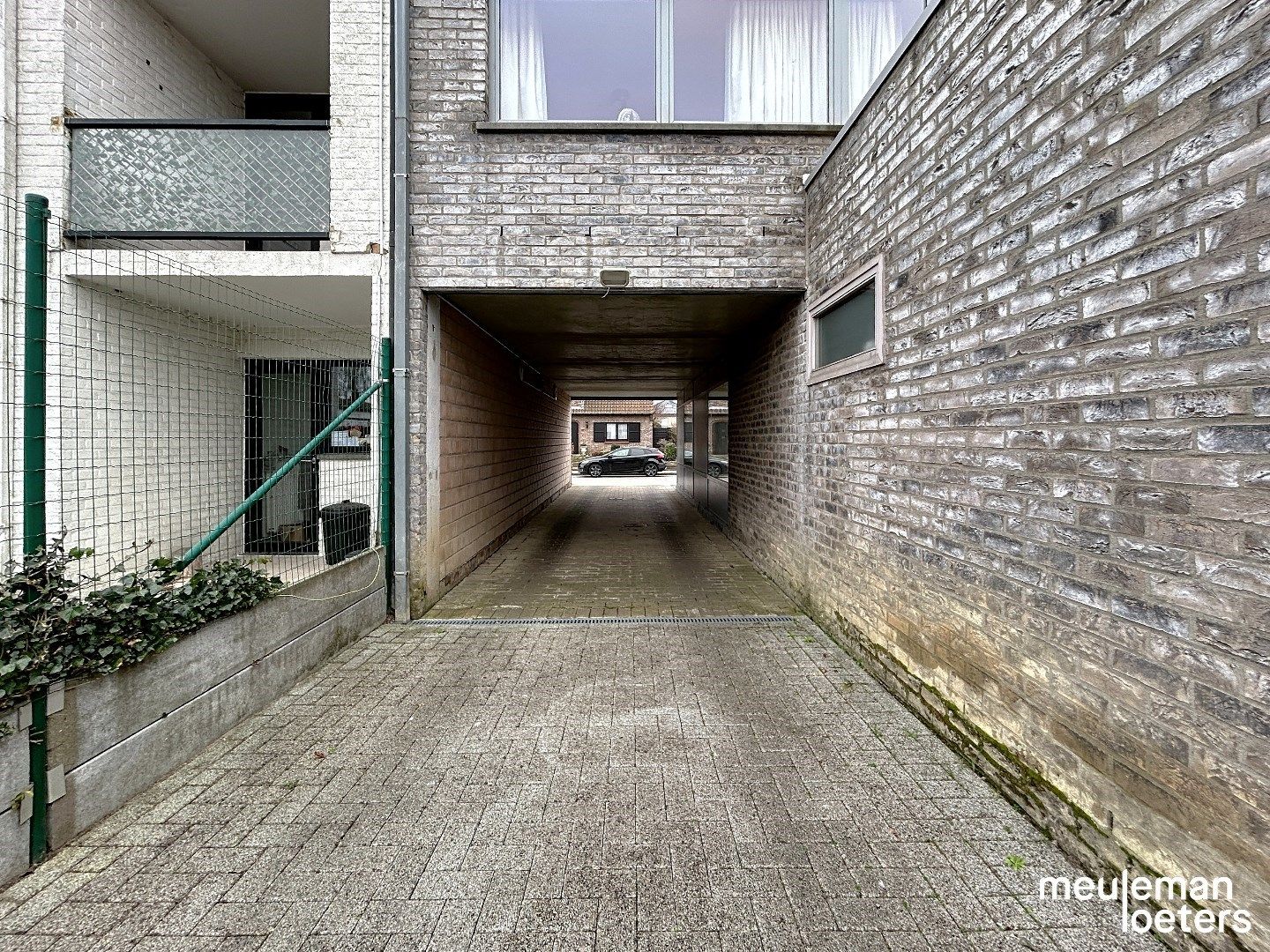 Vlot bereikbare garagebox in centrum foto 6
