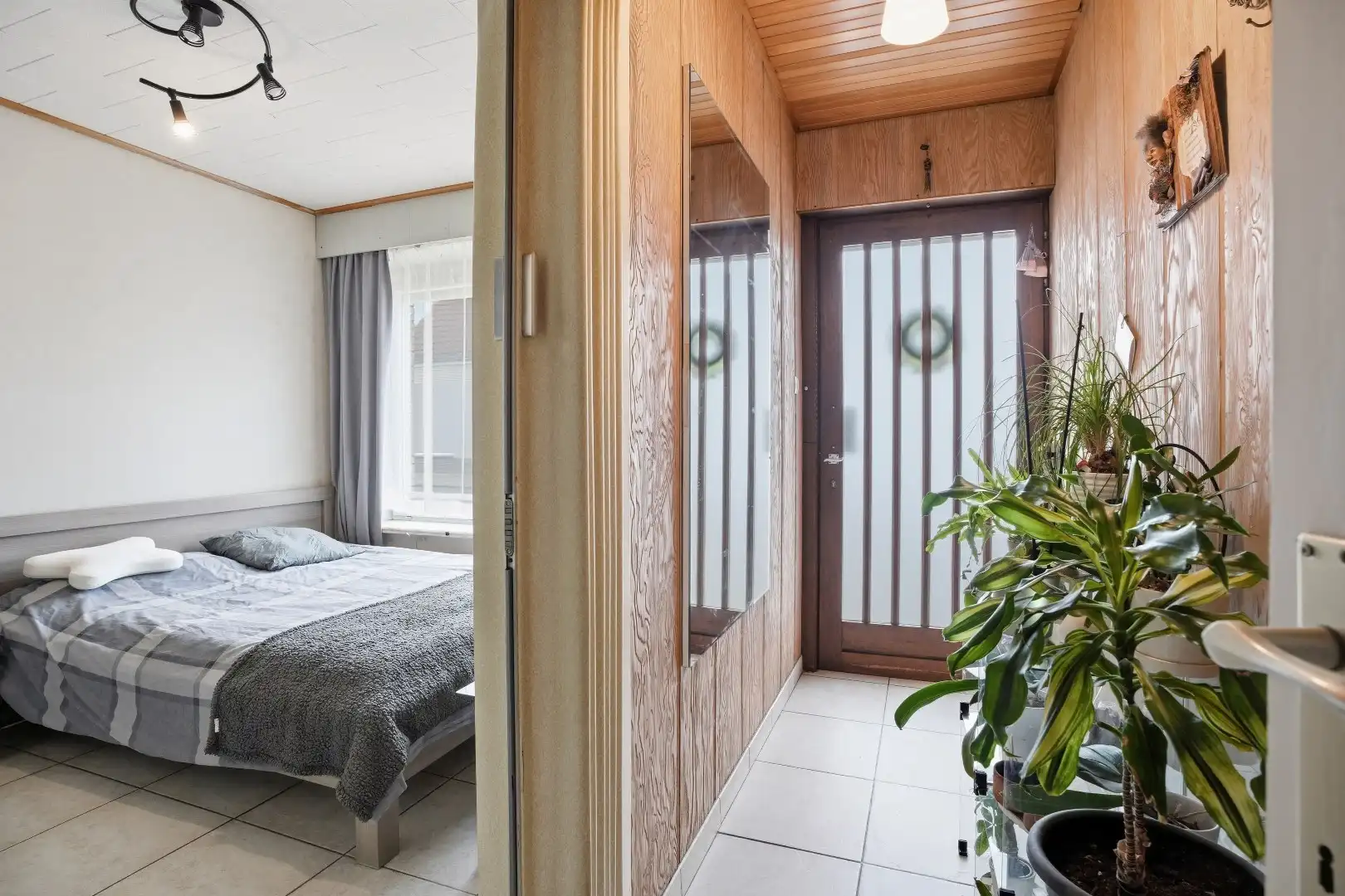 Rustig gelegen, alleenstaande woning op ruim perceel van 2210 m² foto 8