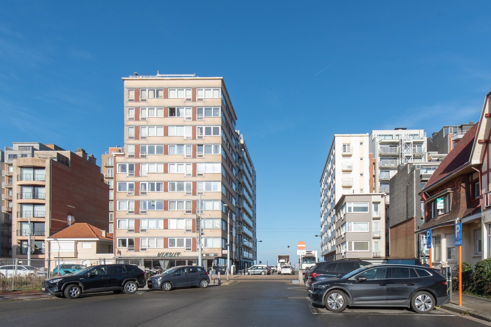 Prachtig afgewerkt appartement met zijdelings zicht op zee! foto 12