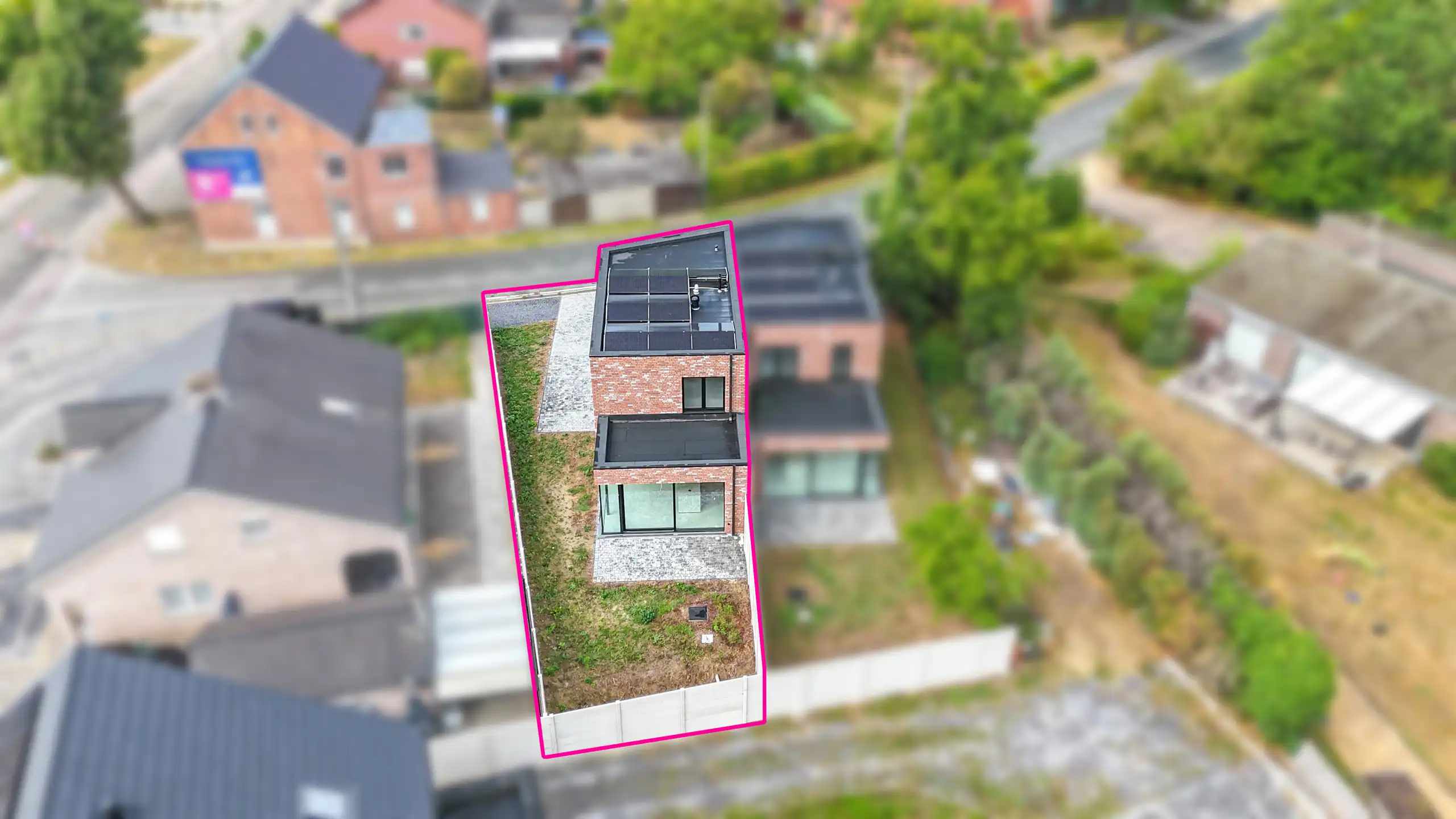 Kwalitatief afgewerkte nieuwbouwwoning op centrale ligging! foto 36
