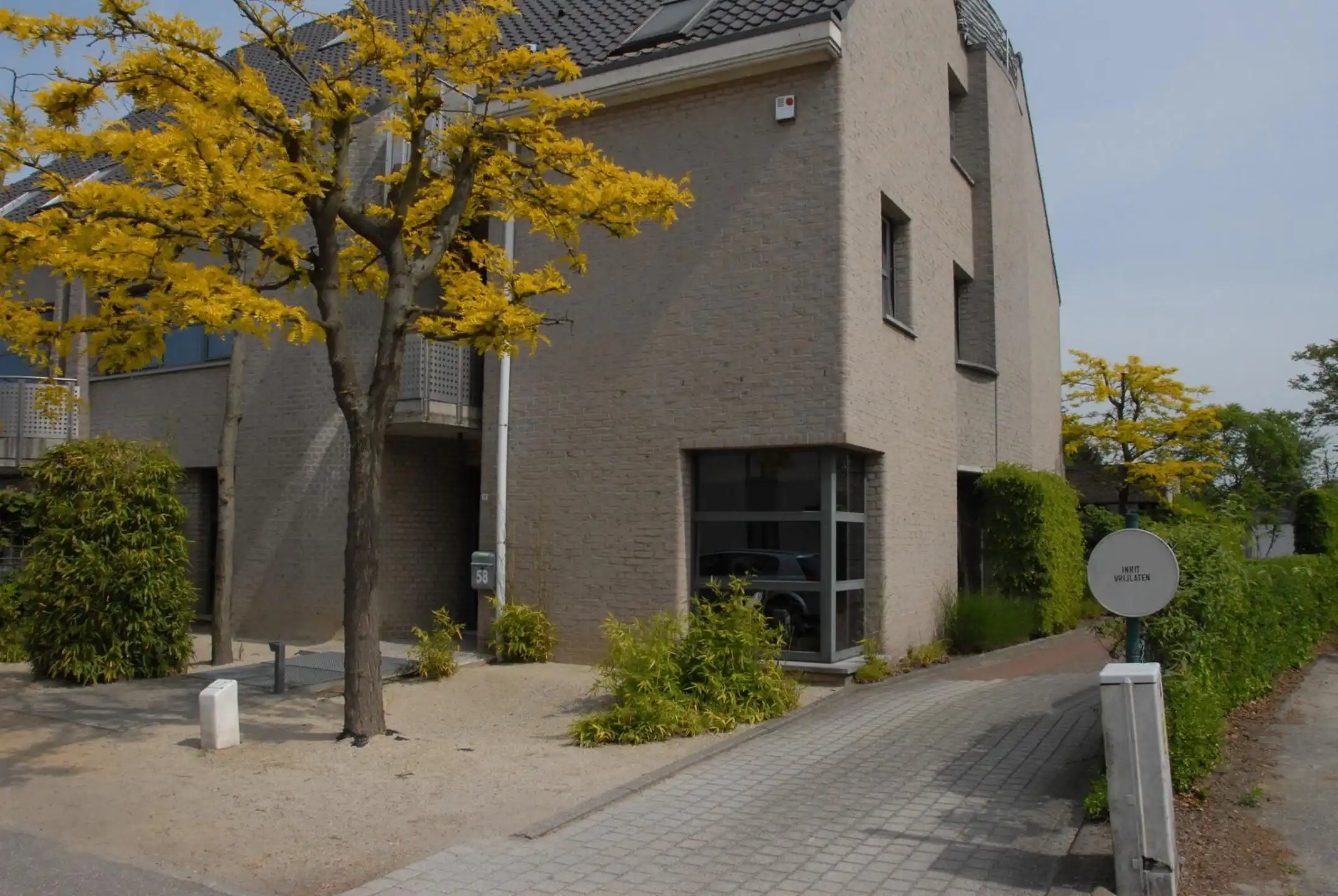 TE HUUR: Mooie kantoorruimte van 288m² foto {{pictureIndex}}