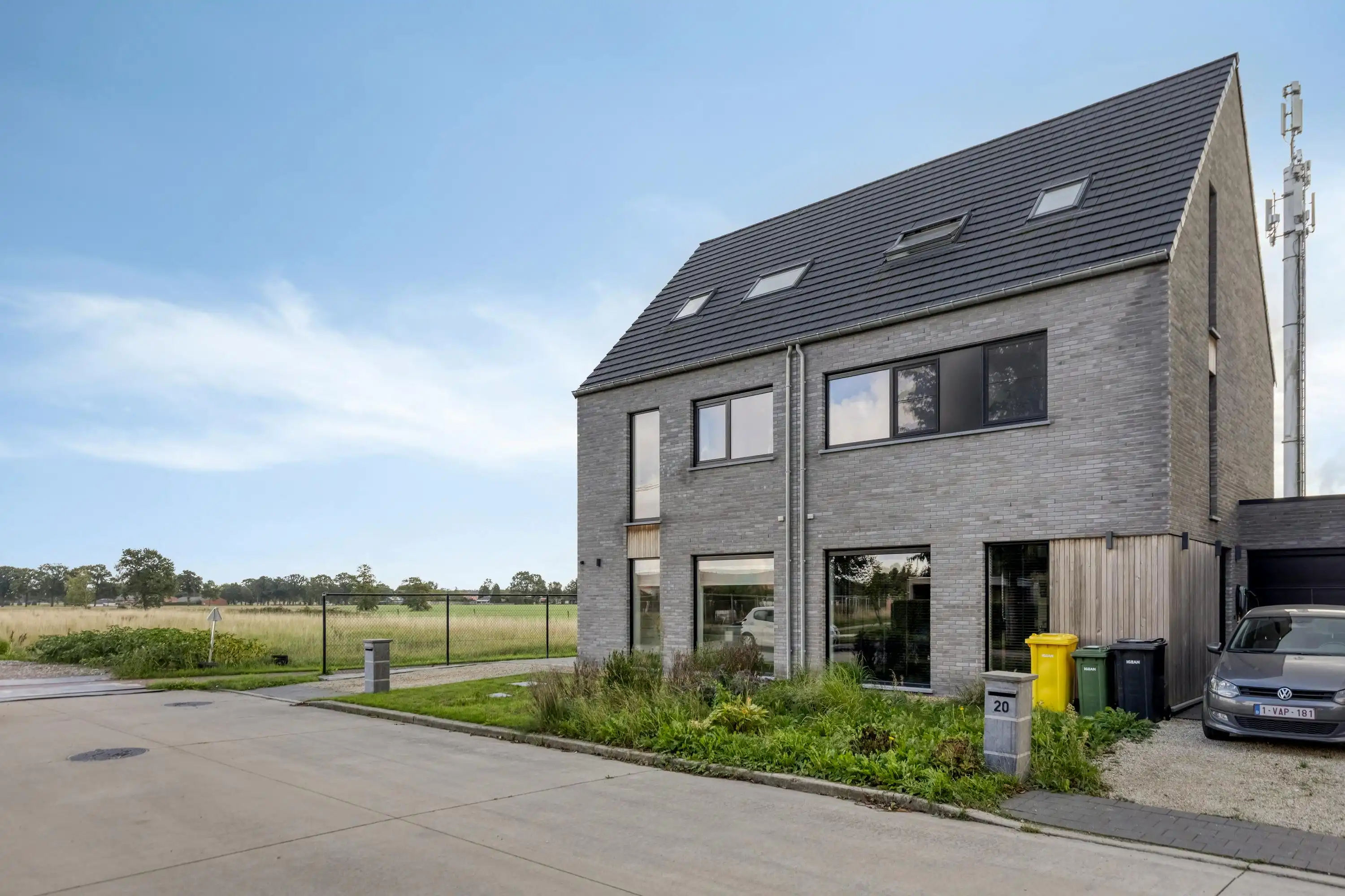 Recente gezinswoning prachtig gelegen te Kalmthout! foto 2