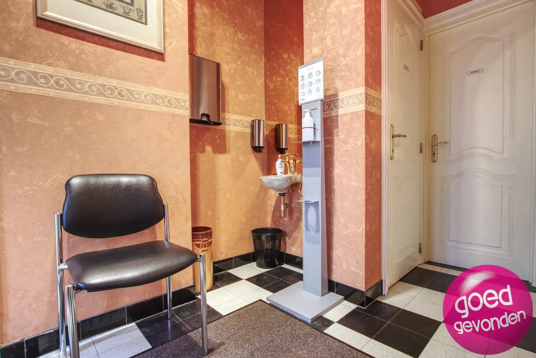 WONING - PRAKTIJK - 4 SLK - 3 BDK - TUIN - TERRAS - PARKING foto 8