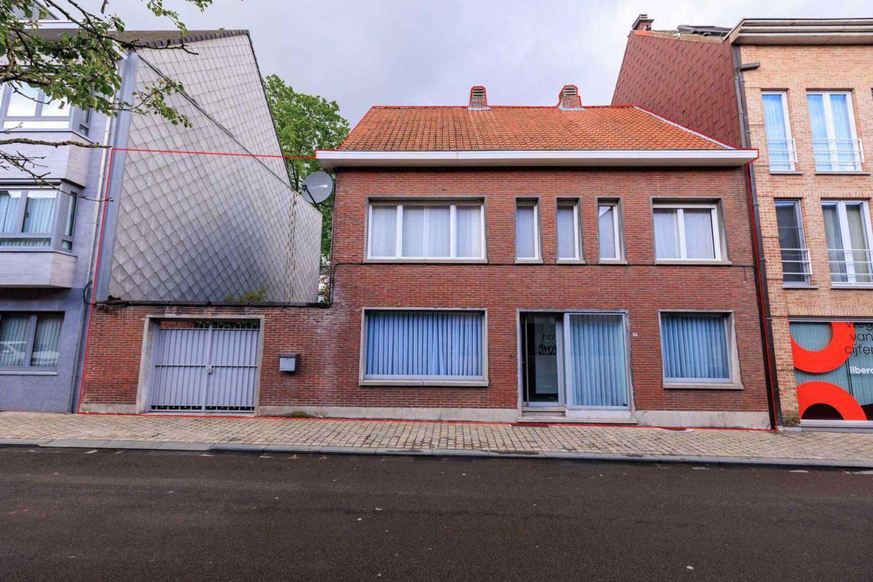 Hoofdfoto van de publicatie: Ruime halfopen woning met tal van mogelijkheden