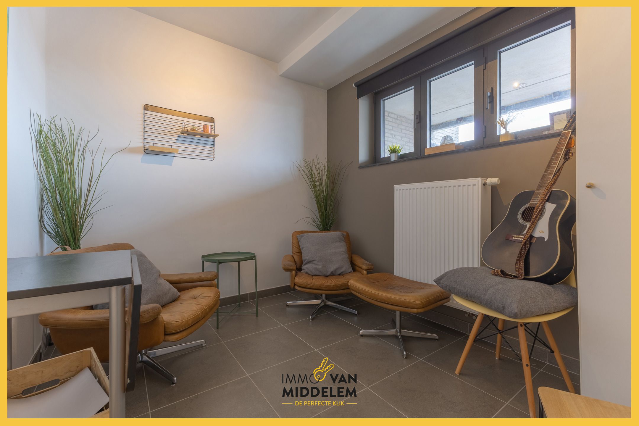 INSTAPKLAAR GELIJKVLOERS 2-KAMER APPARTEMENT, CENTRUM ESSENE foto 7