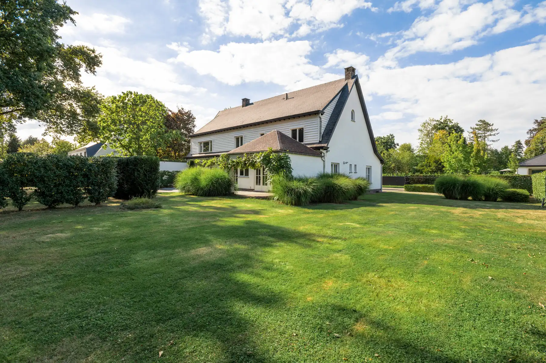 Ruime klassieke villa met zuid-tuin op toplocatie ! foto 2