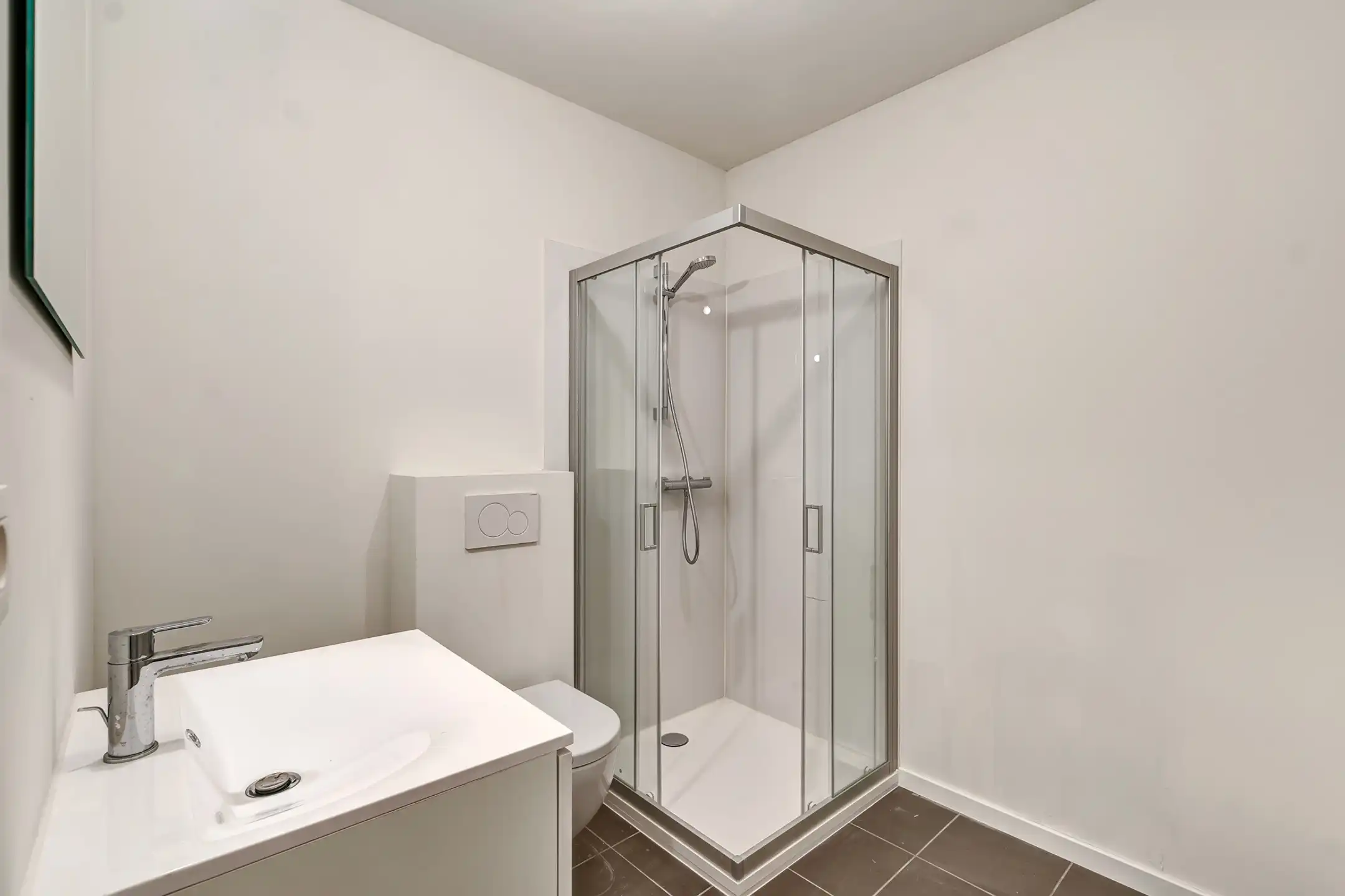 Instapklaar gelijkvloers appartement met tuin nabij centrum foto 7