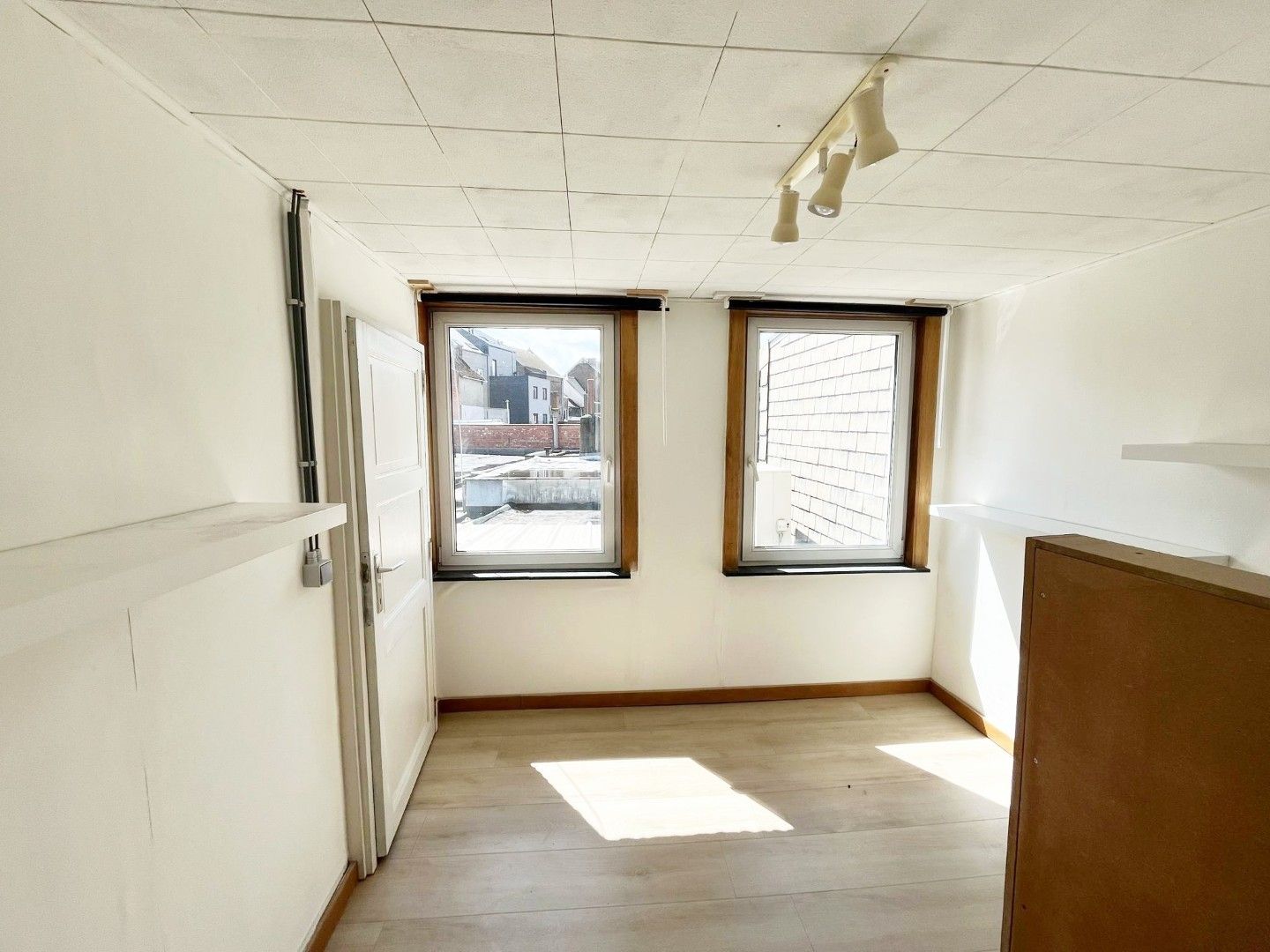 GERENOVEERD COMMERCIEEL PAND OUDENAARDSESTRAAT foto 6