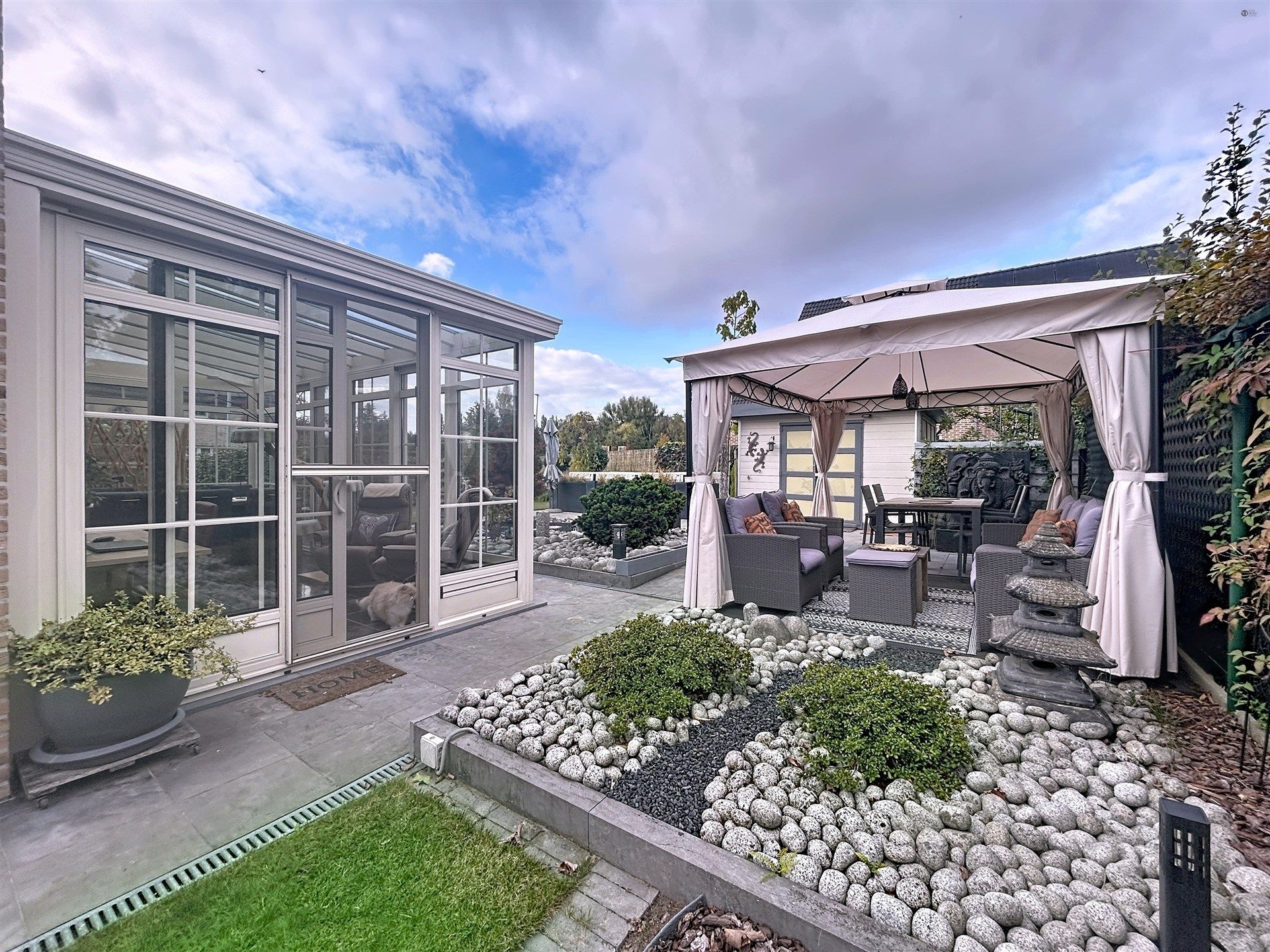 Open bebouwing met 3 slaapkamers en garage op perceel van 644m² foto 7