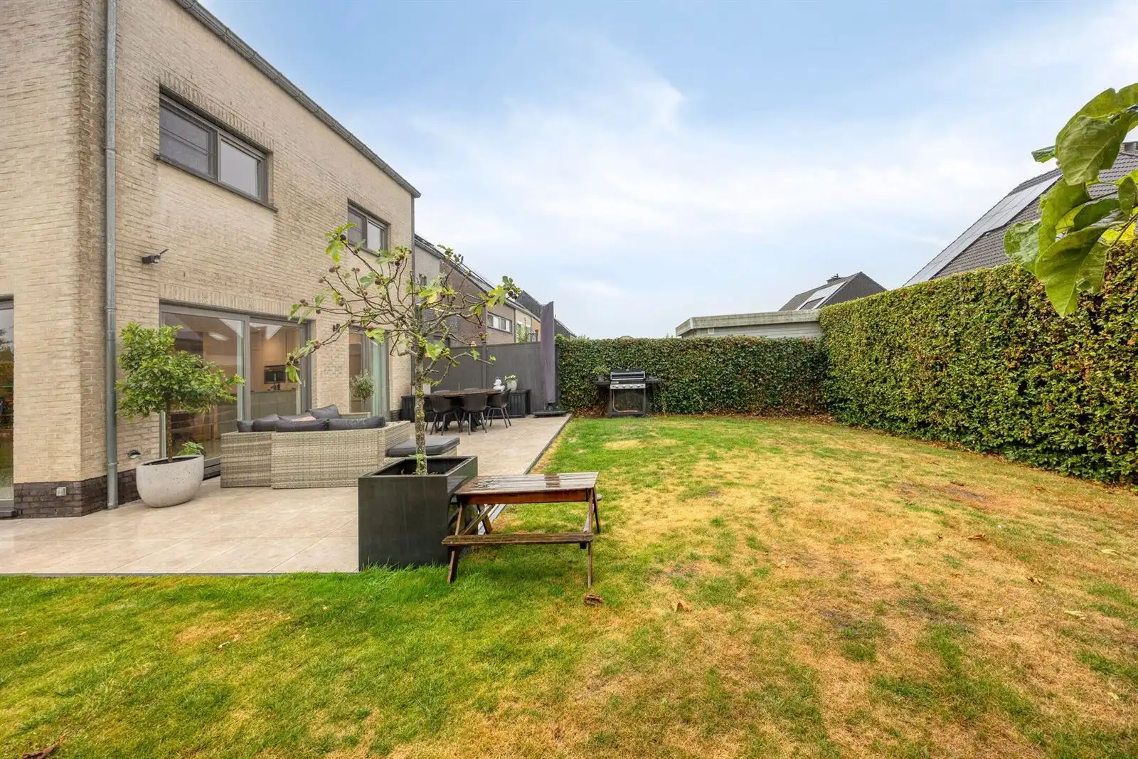 Halfopen bewouwing 5 slaapkamers met tuin  foto 25