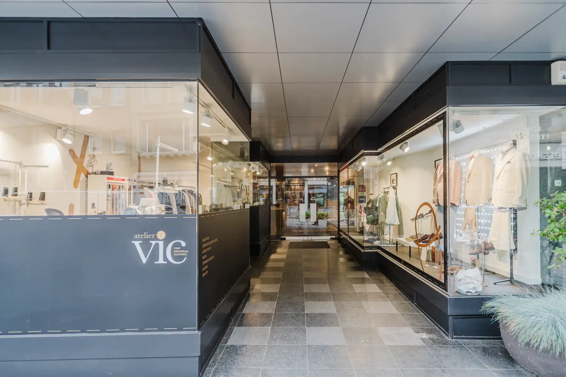 Commercieel handelsgelijkvloers op TOPLIGGING in hartje Kortrijk foto 4