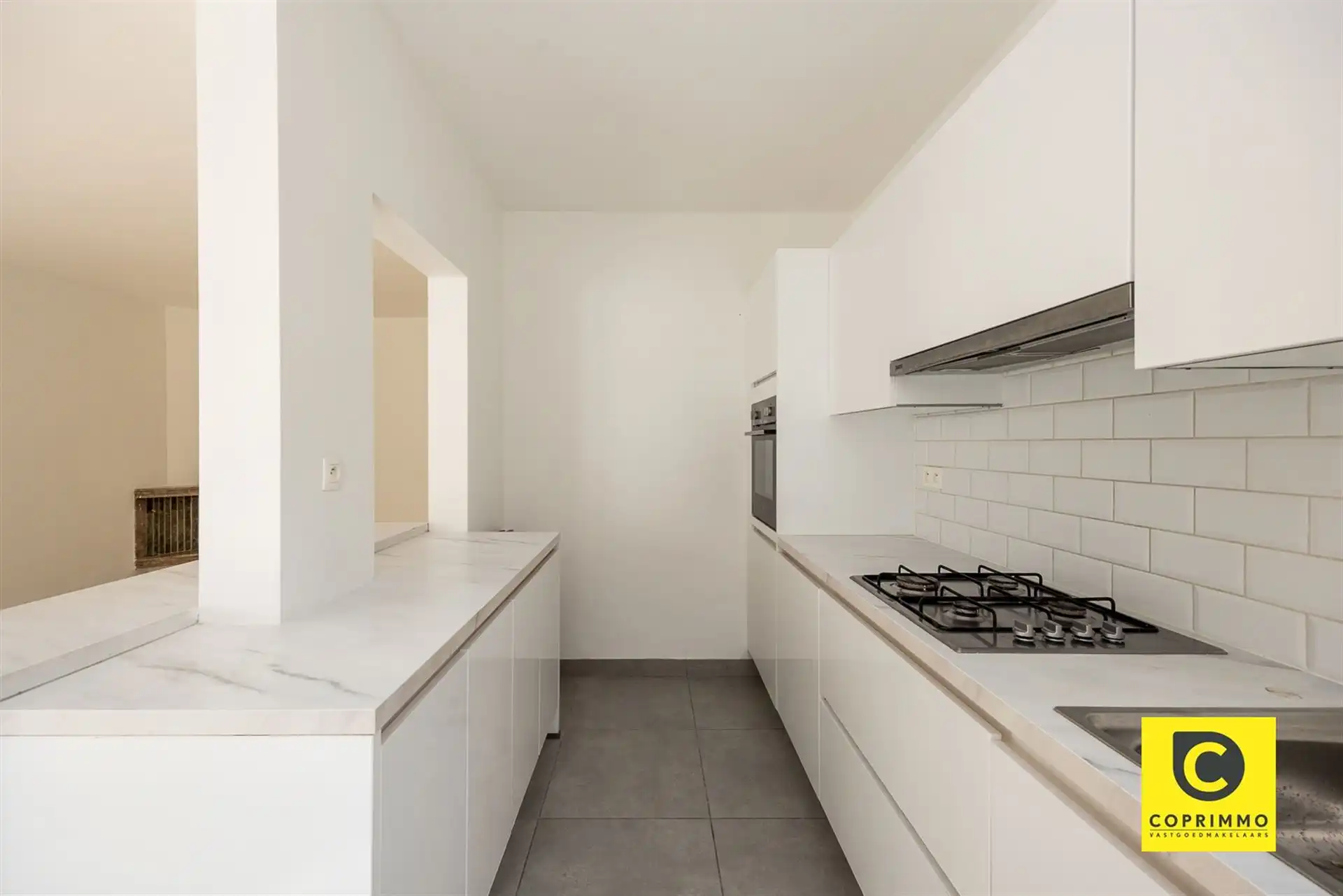 Instapklaar 3slpk appartement met tuin en garagebox ! foto 13