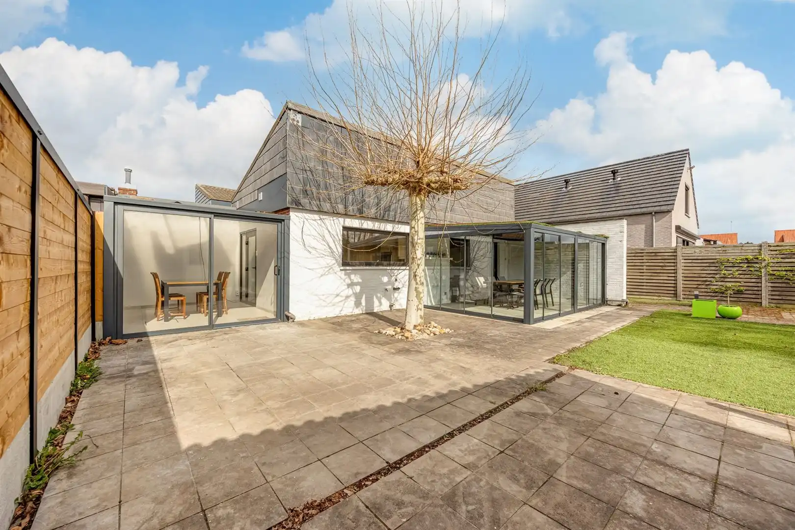 Ruime laagbouwwoning met zuidtuin in doodlopende straat. foto 25