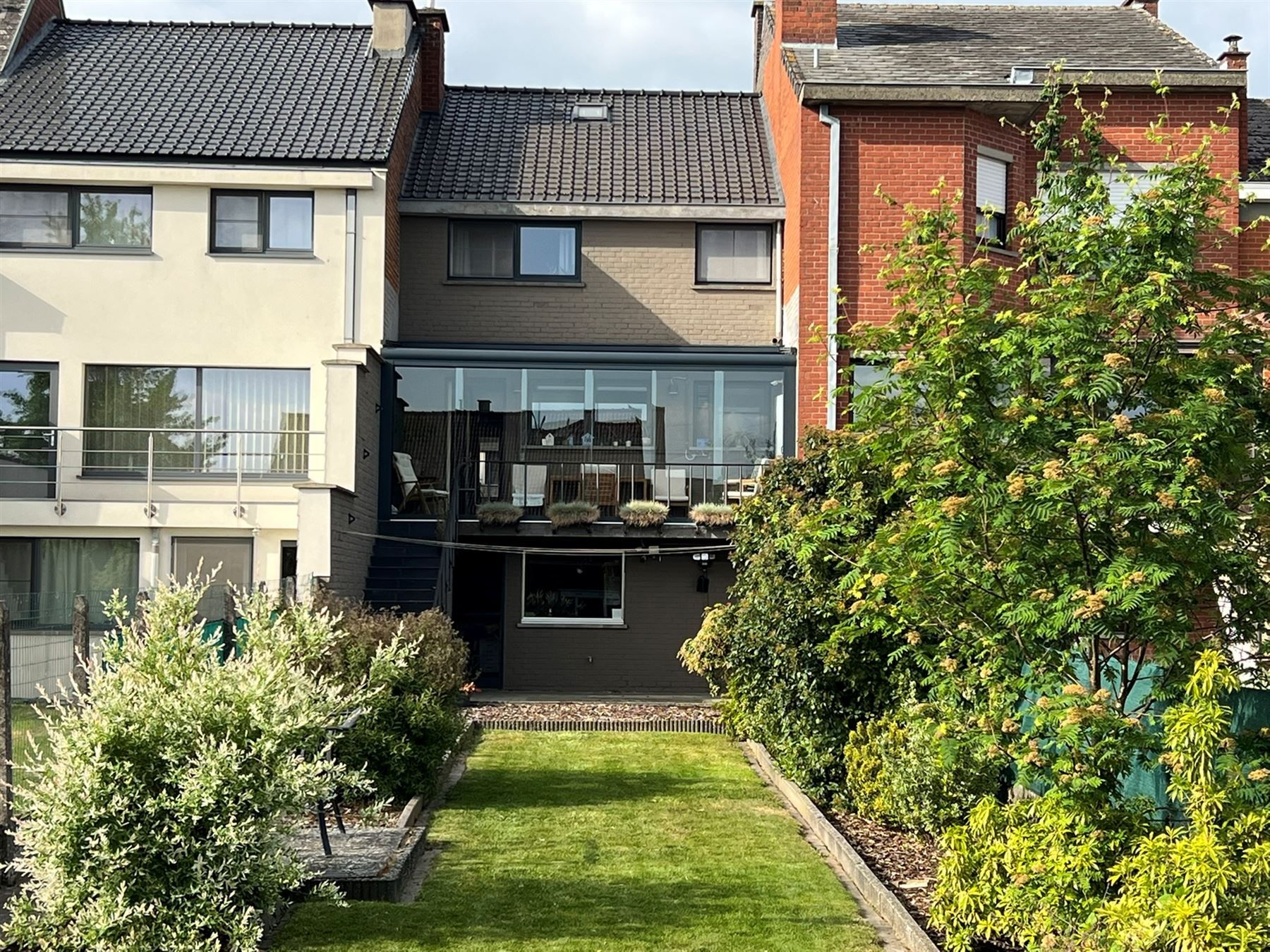 Instapklare Bel-étage woning met 3 slaapkamers, garage en tuin foto 4