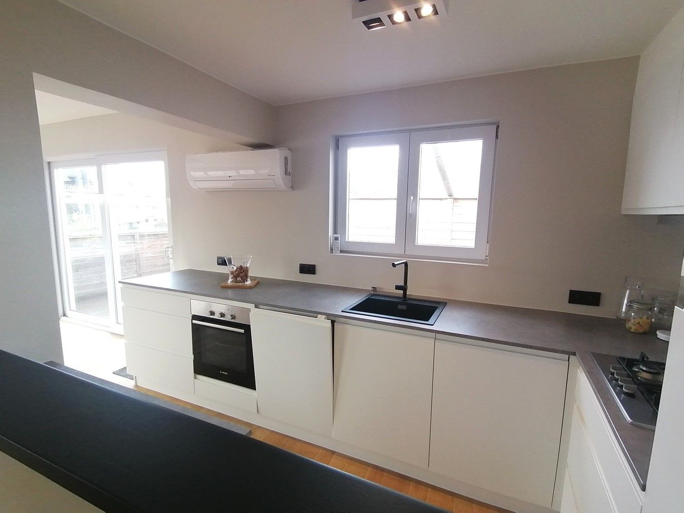 Te koop: modern duplexappartement met groot terras in Middelkerke foto 3