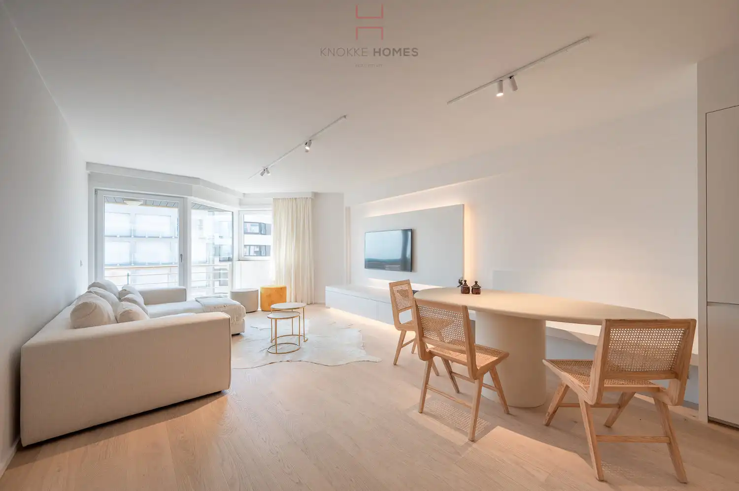 Subliem gerenoveerd appartement met zijdelings zeezicht. foto 4