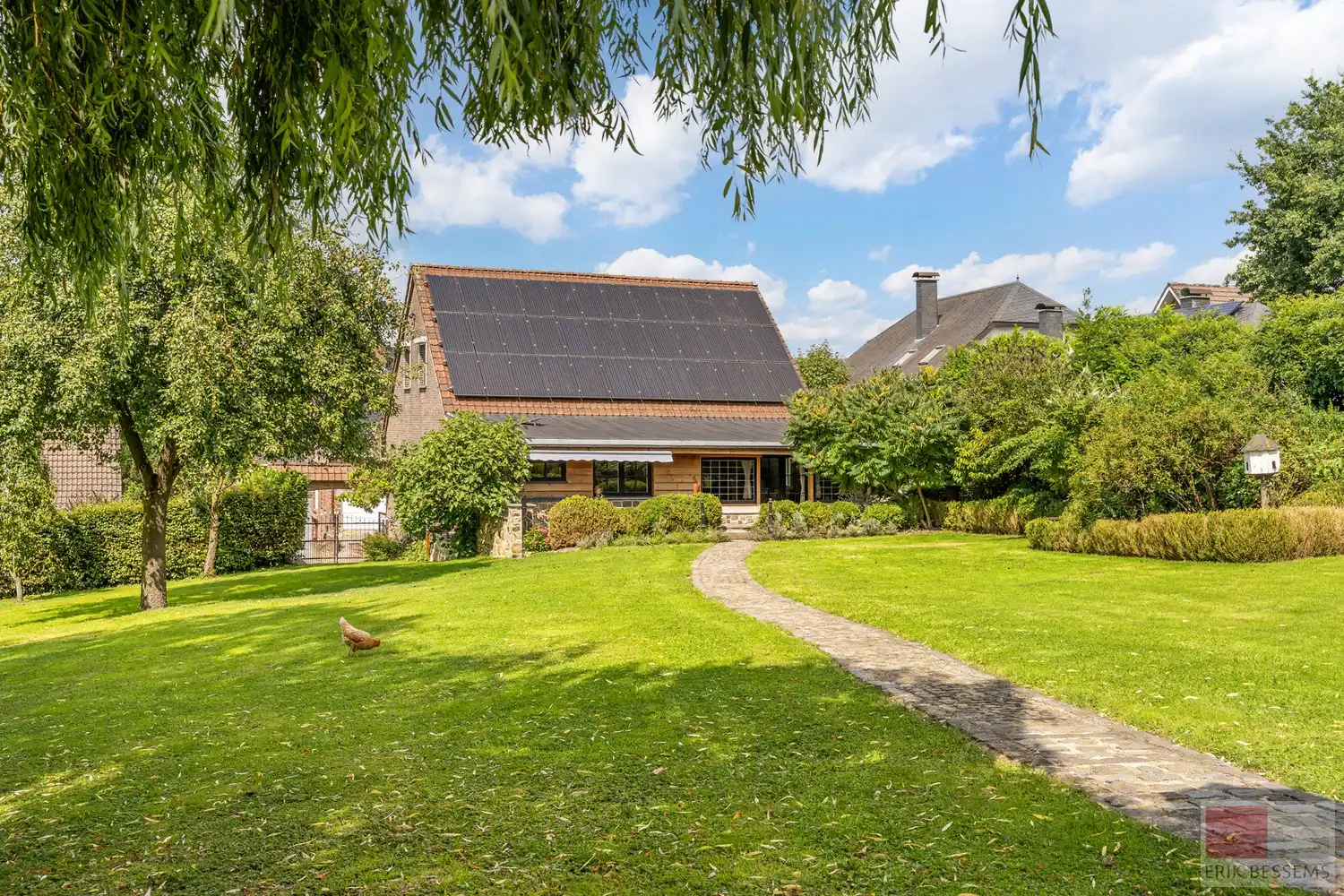 Prachtig gerenoveerde woning/landhuis (van 2011 t.e.m. 2025) gelegen op een ruim perceel van maar liefst circa 6000m2 foto 32