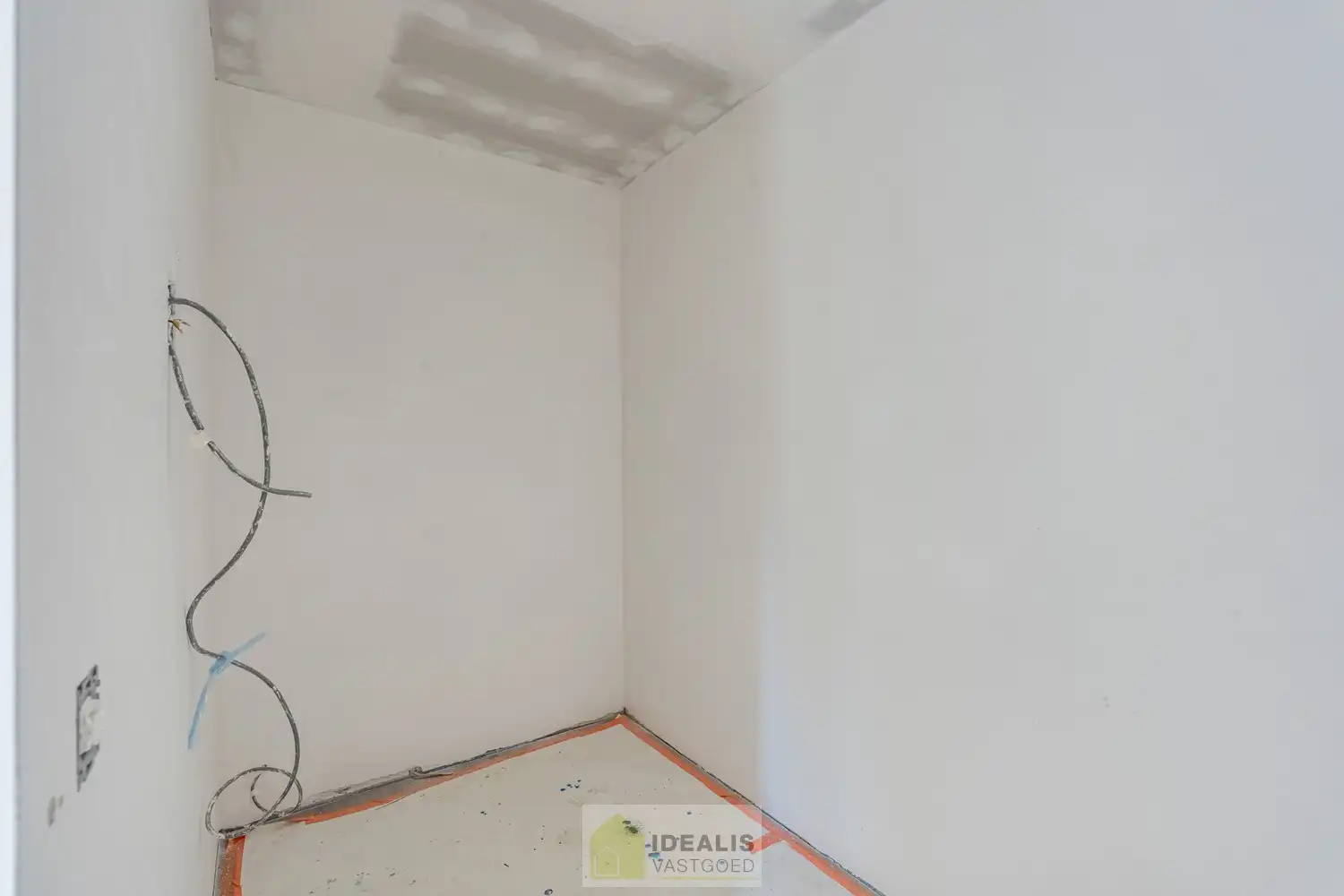 Schitterend volledig vernieuwde woning met 3 ruime slaapkamers foto 32