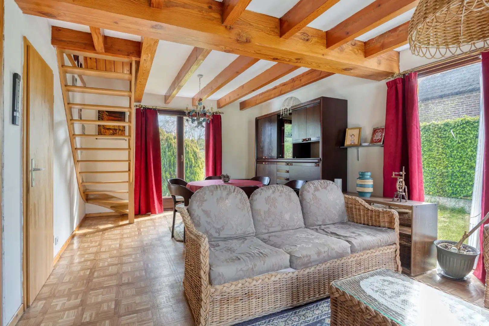 Woning met ruime tuin nabij centrum Lennik foto 5