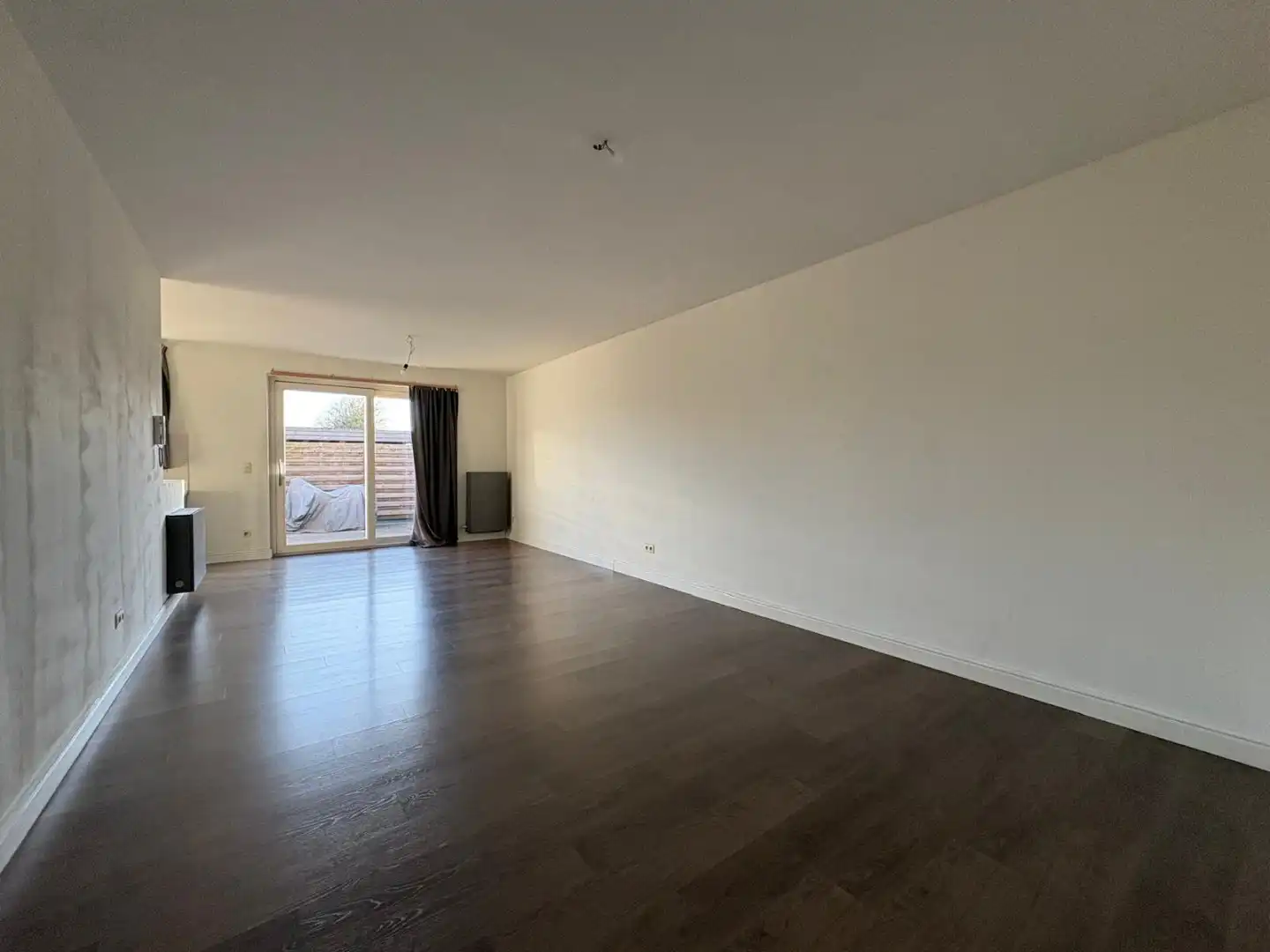 Ruim, energiezuinig appartement met 2 slpks, groot terras en autostaanplaats!  foto 4