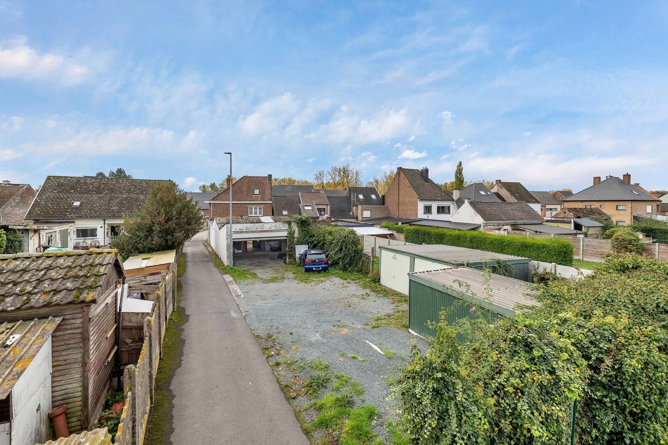 Ruime woning met twee entiteiten en ruime garage foto 24