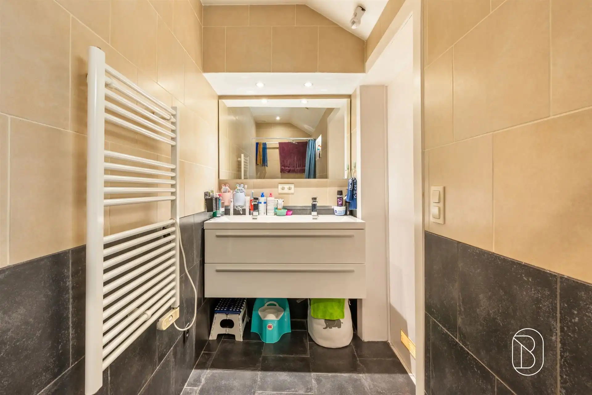 Rustig gelegen woning met 3 slk, bureau en tuin! foto 7