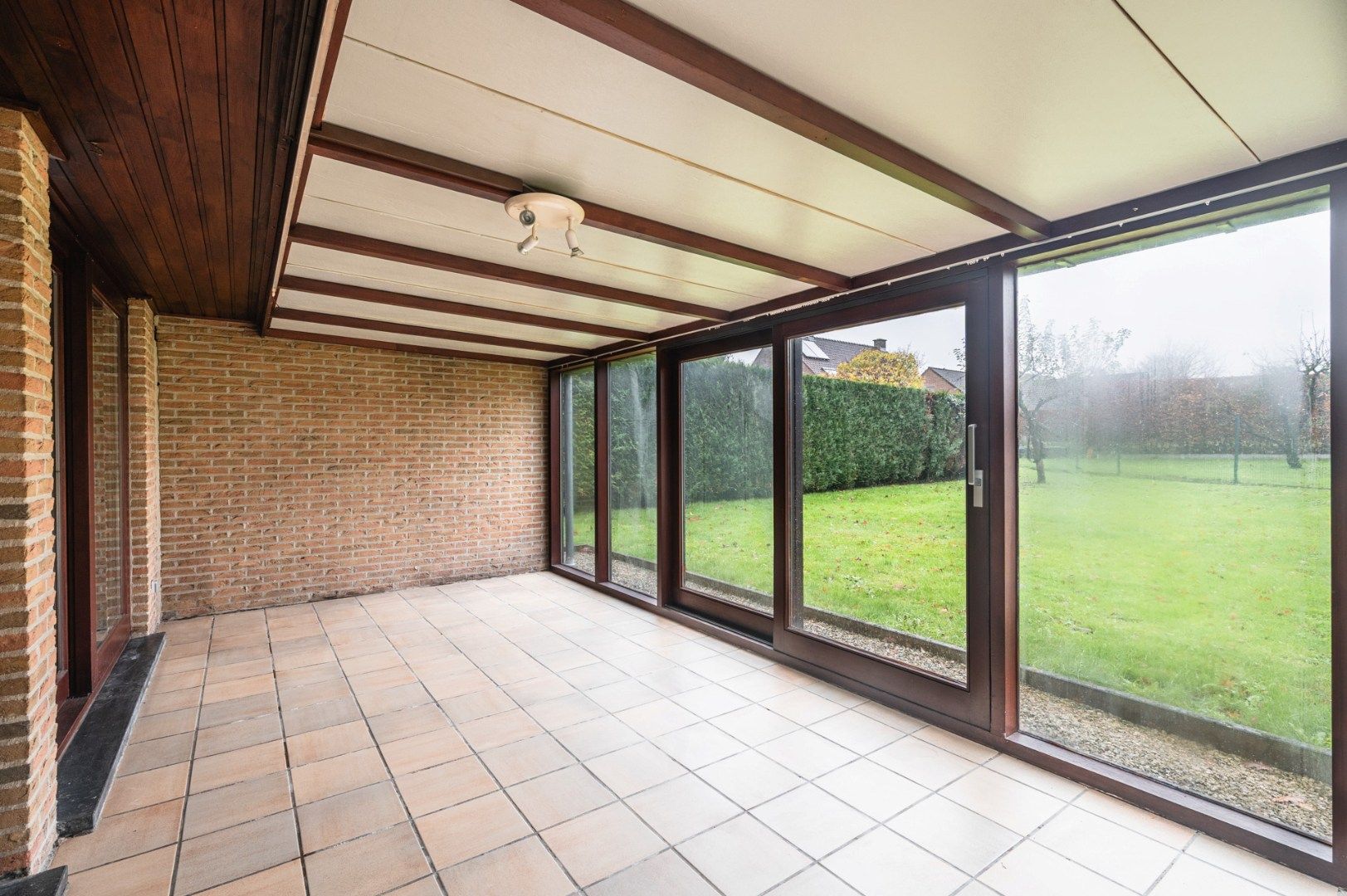 Open bebouwing op 950 m² met 4 kamers en garage foto 13