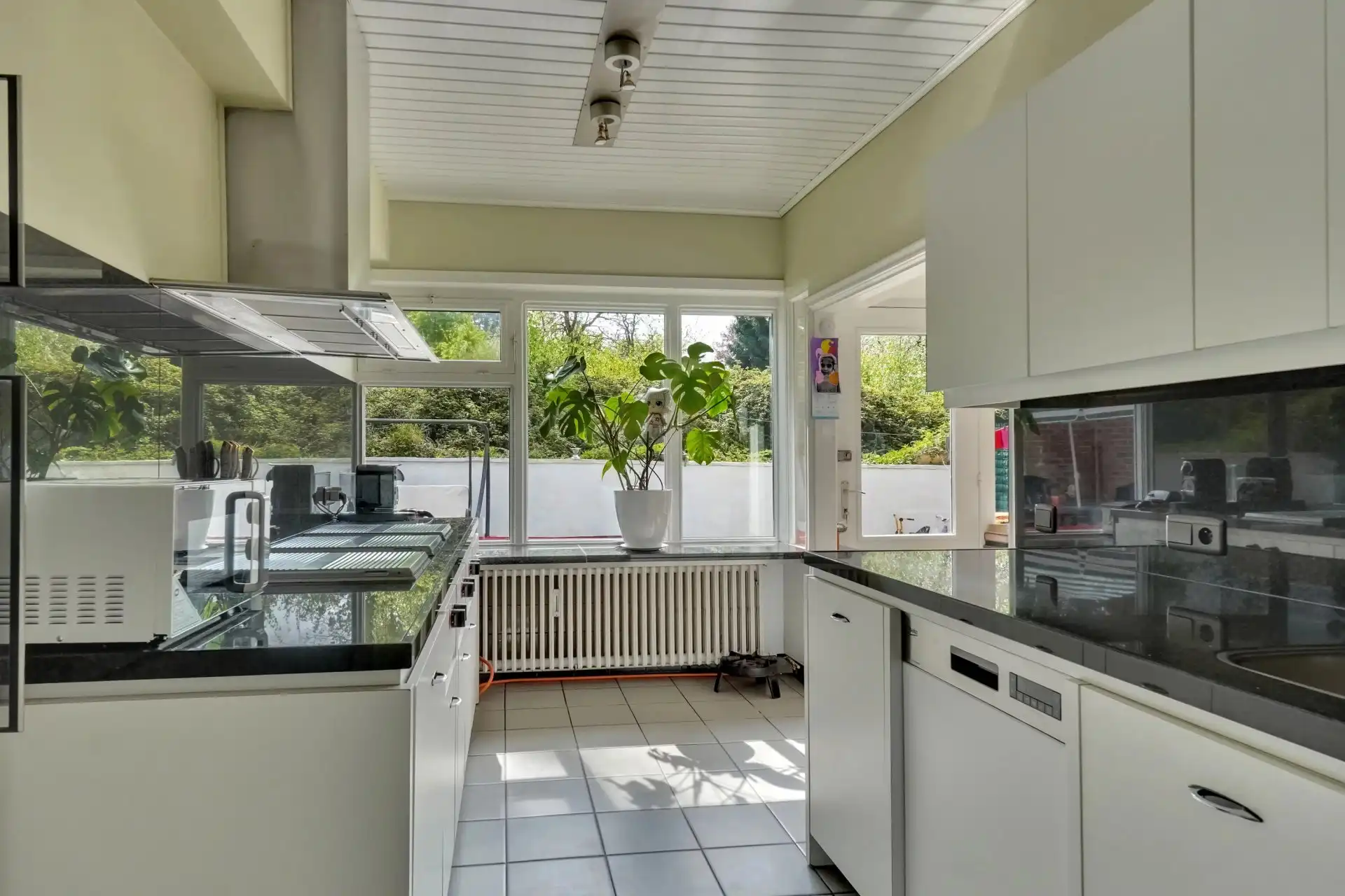 Instapklaar duplex appartement met 3 volwaardige slaapkamers foto 10