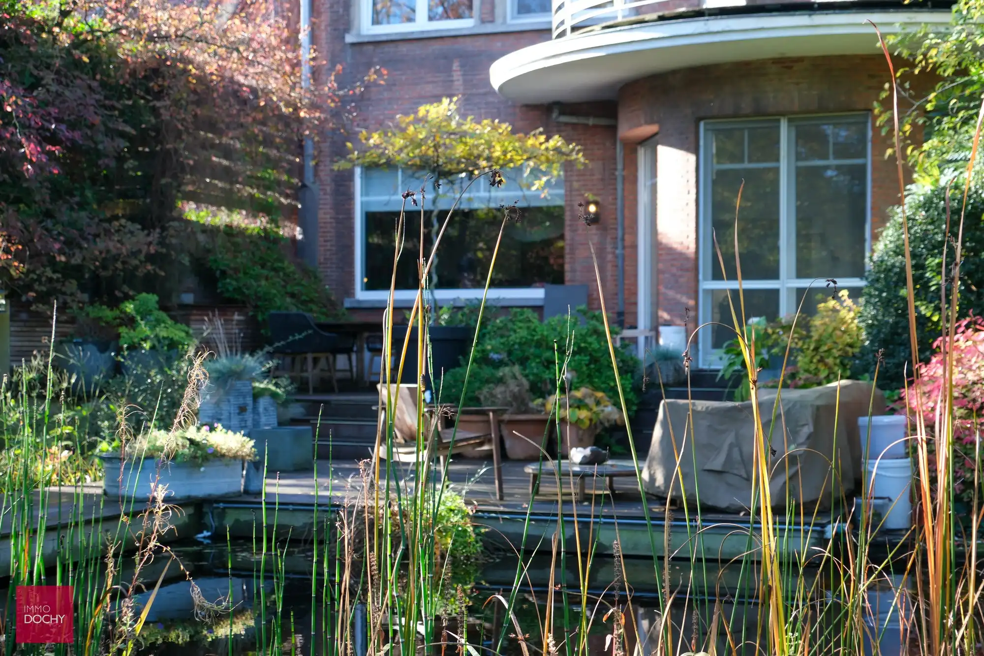 Prachtige loft met tuin en waterpartij centrum Kortrijk foto 11