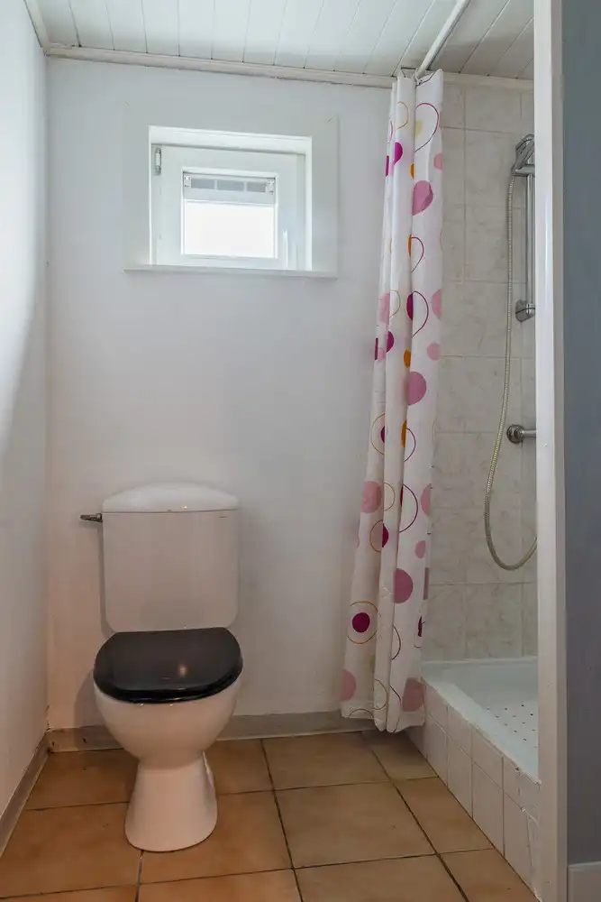 Halfopen woning op een perceel van 532 m² met ruime garage/werkplaats foto 9
