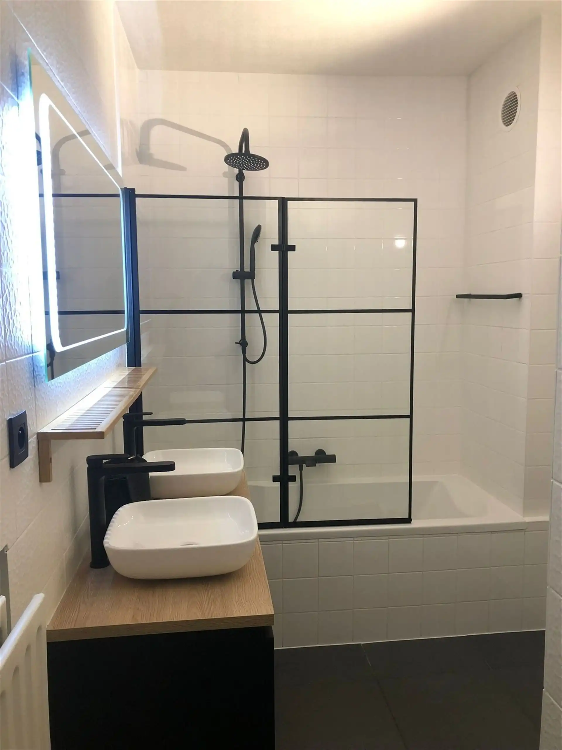 Instapklaar appartement met 2 slpks! foto 11