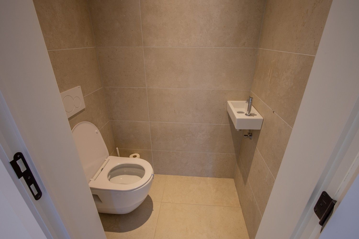 Exclusieve vernieuwbouwvilla met 5 slaapkamers en ruime tuin in Ramsel foto 27