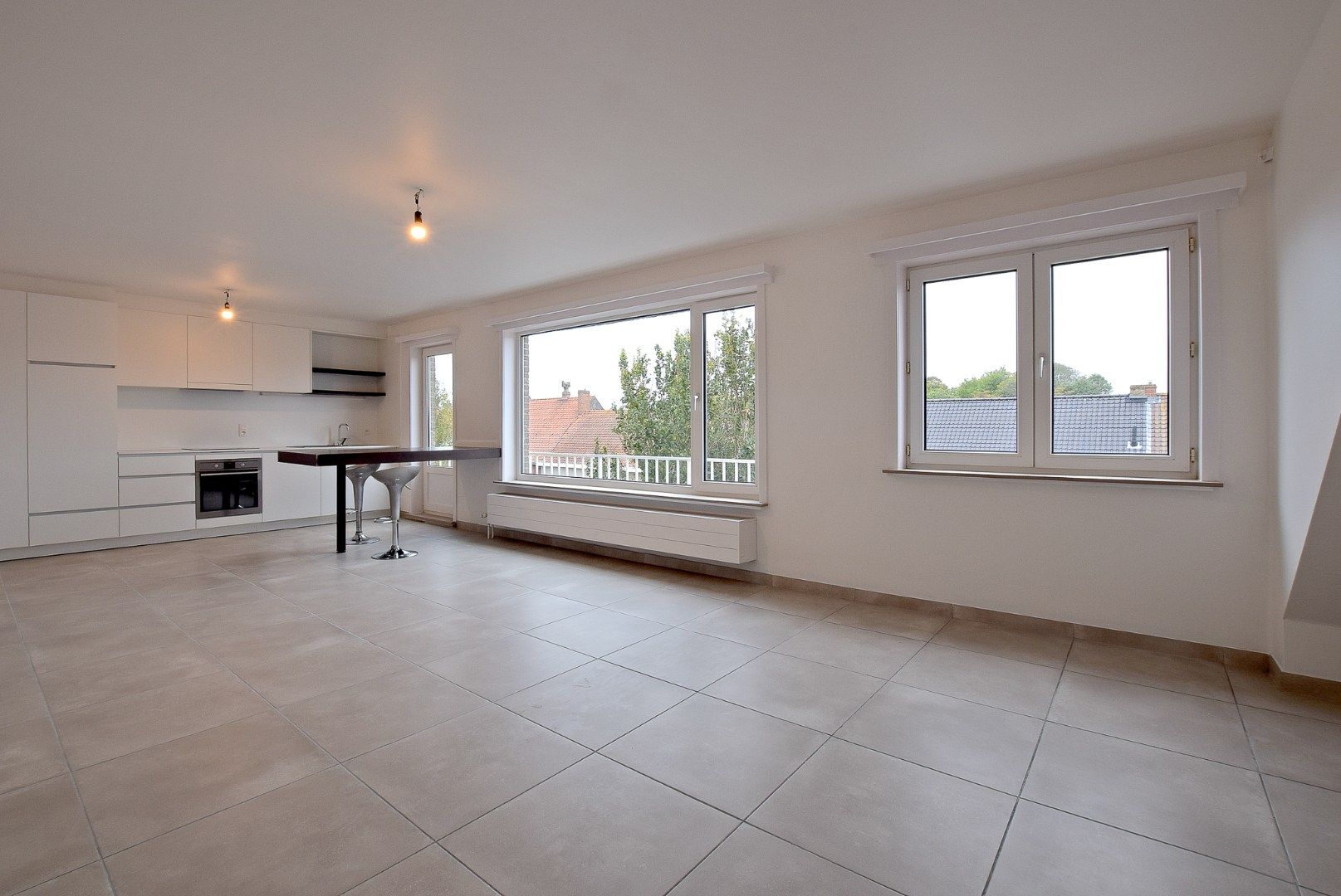 Investeringsvastgoed (gerenoveerd in 2024) omvat 2 afzonderlijk te verhuren appartementen samen 145m²! foto 2