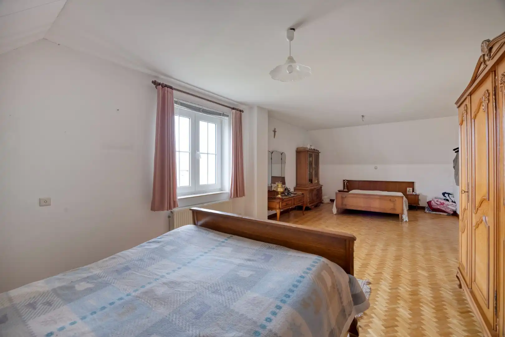 Ruime landelijke woning met tuin en weide op mooi perceel van 21a22ca foto 14
