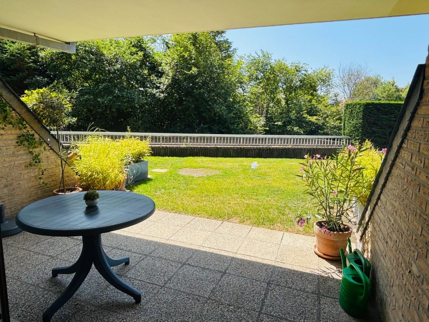 INSTAPKLAAR GEZELLIG APPARTEMENT MET ZONNIGE TERRAS EN TUIN foto 3